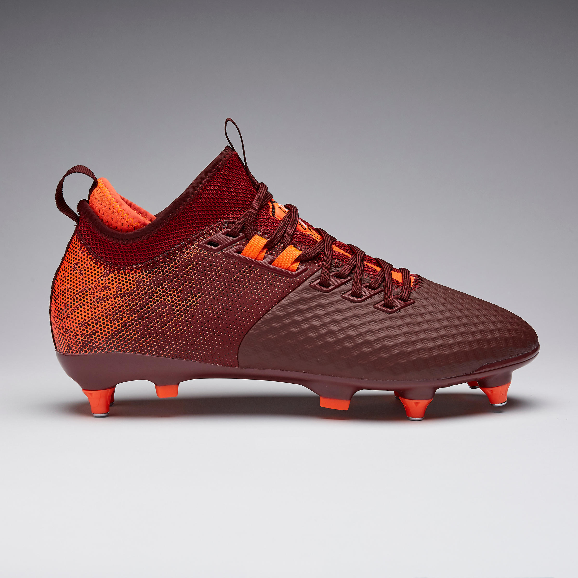 chaussure de foot terrain gras