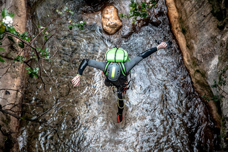 Que equipamento de canyoning escolher?