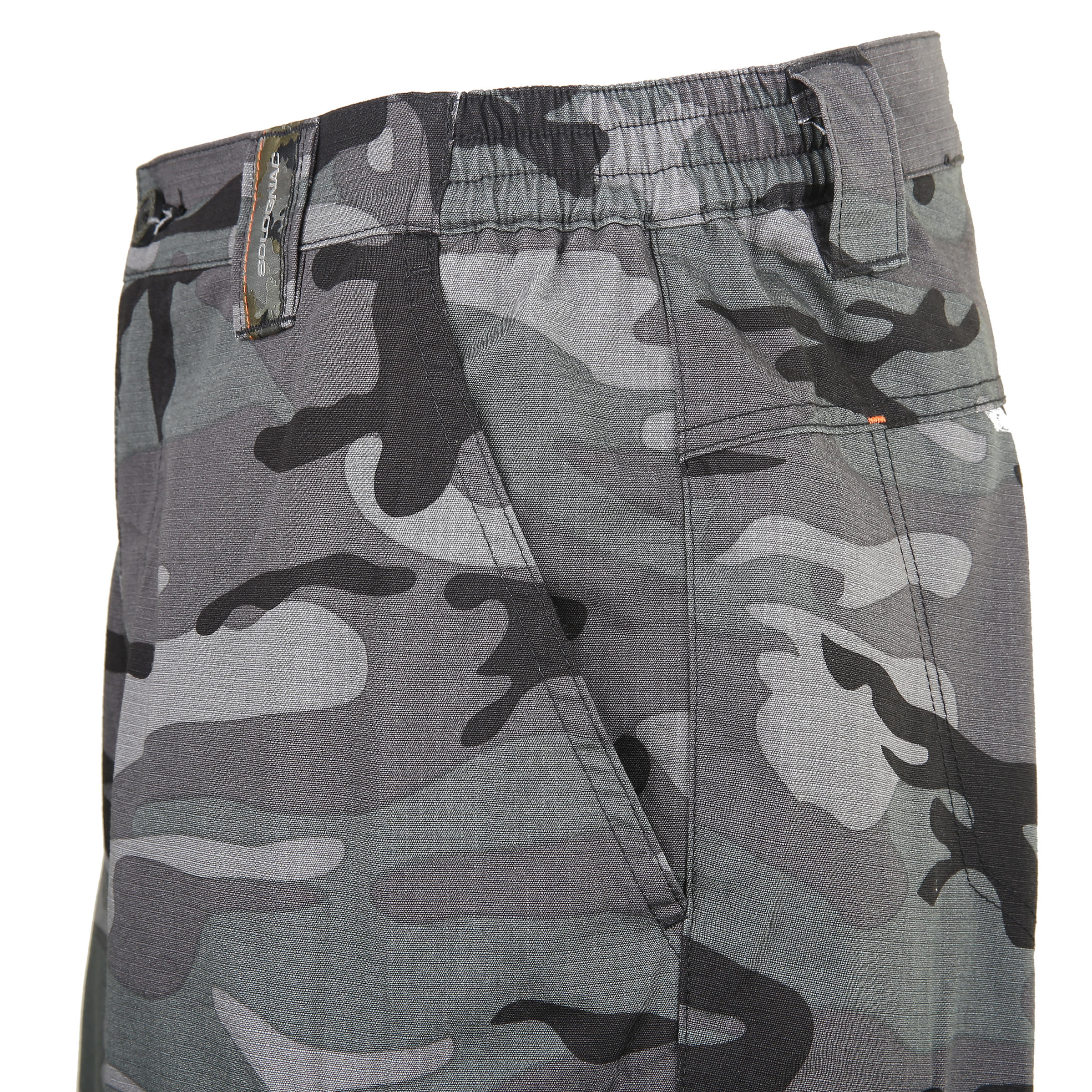 Jagdshorts/Bermuda Shorts 500 Cargo Camouflage Woodland schwarz 11/36