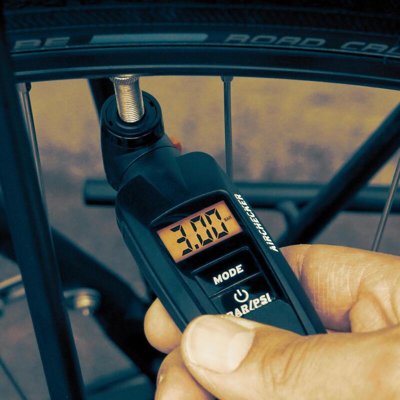Manomètre digital pour contrôle de pression de pneus