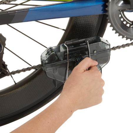 Пристрій для очищення велосипедного ланцюга