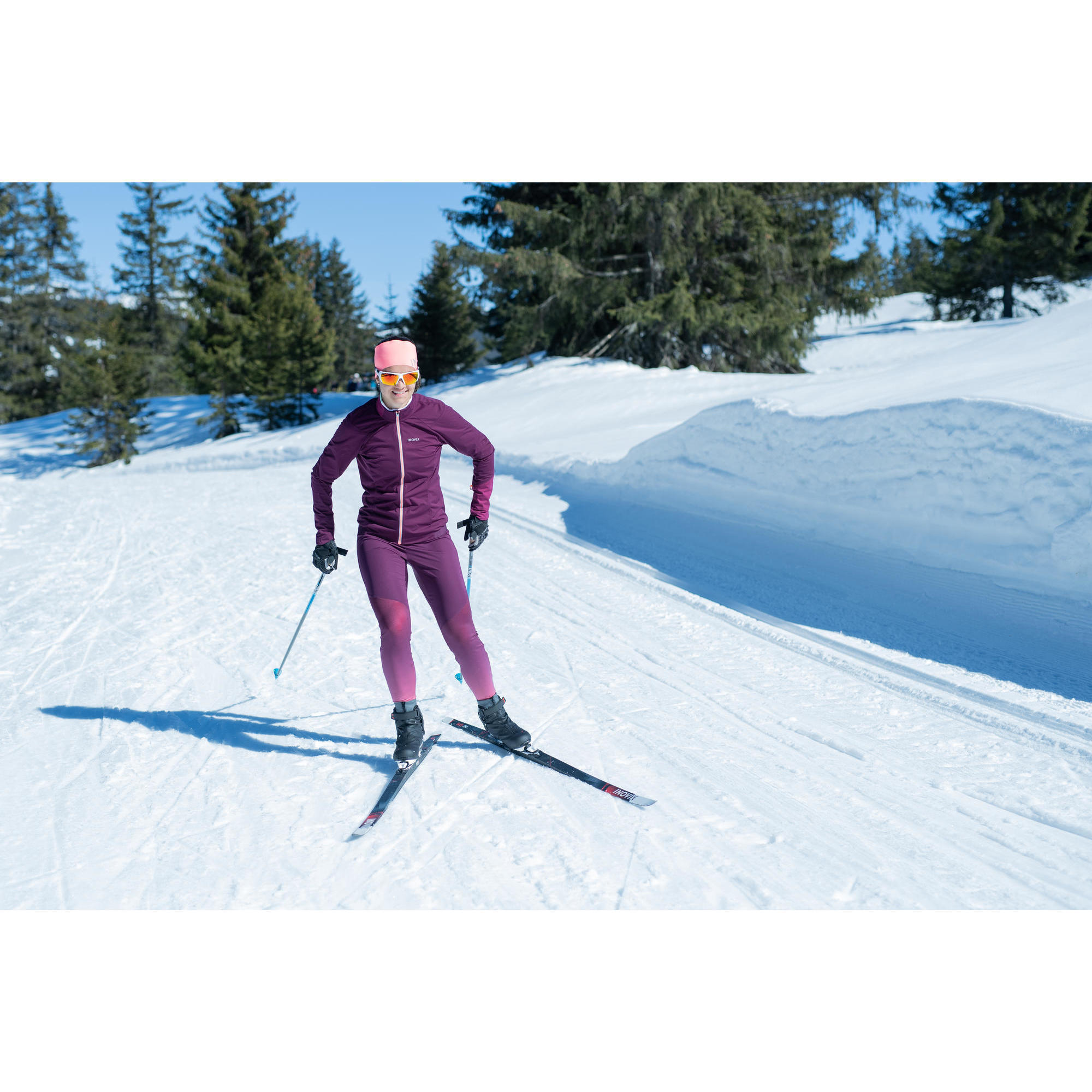 Лыжники классический ход. Лыжи XC S Ski 50 INOVIK. Лыжи Morotto беговые. Коньковый стиль на лыжах.