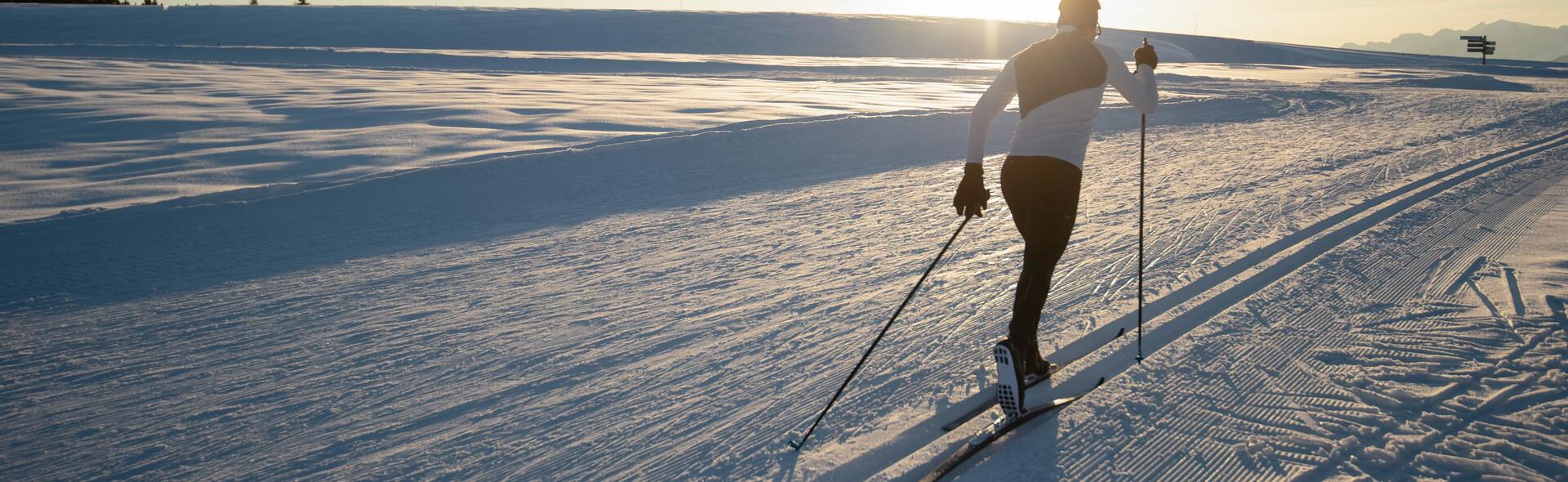 CLASSIC CROSS-COUNTRY SKIING 