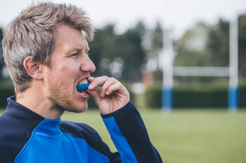 tips-our-iconic-rugby-products-offload-r500-mouthguard