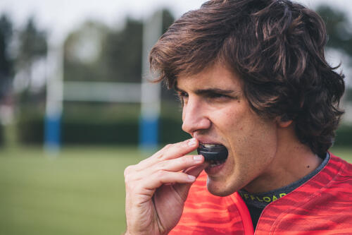 advice-how-to-choose-and-mould-your-rugby-mouthguard
