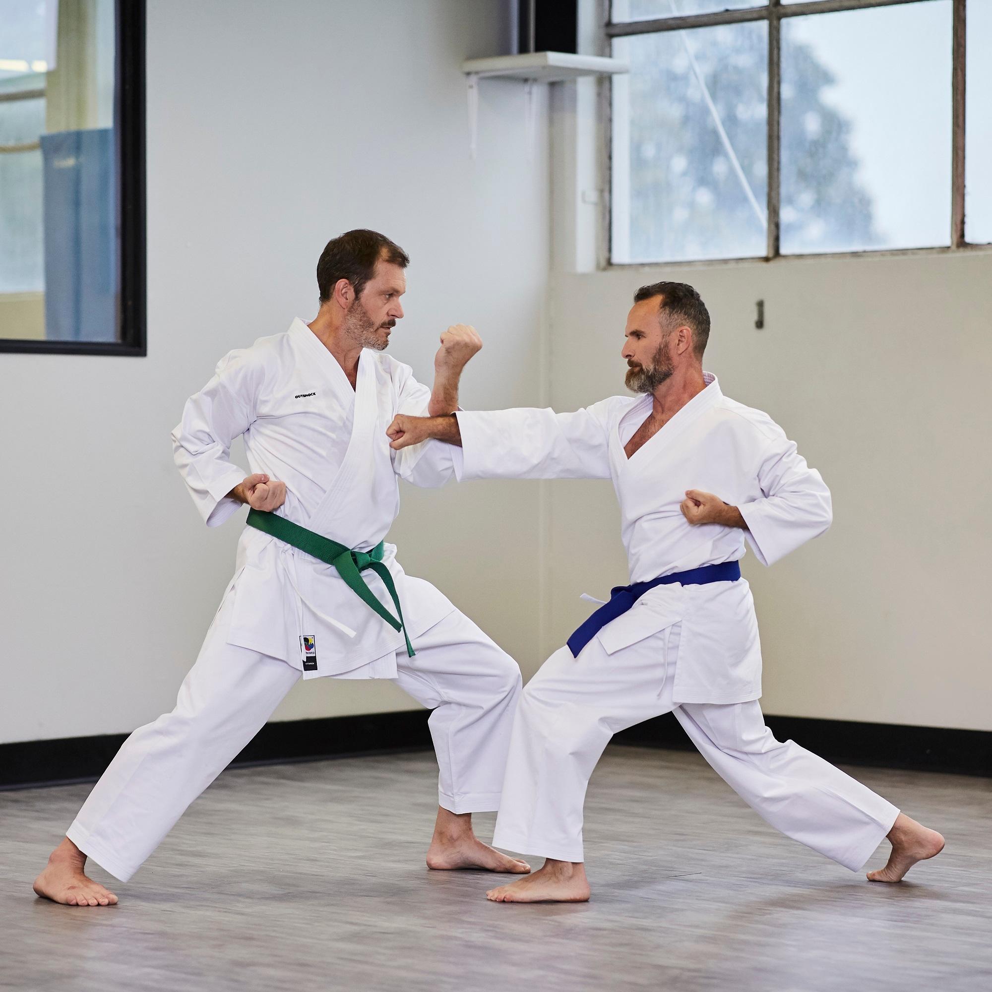 Kimono adulto karate 500 cotone 100% bianco 18/19