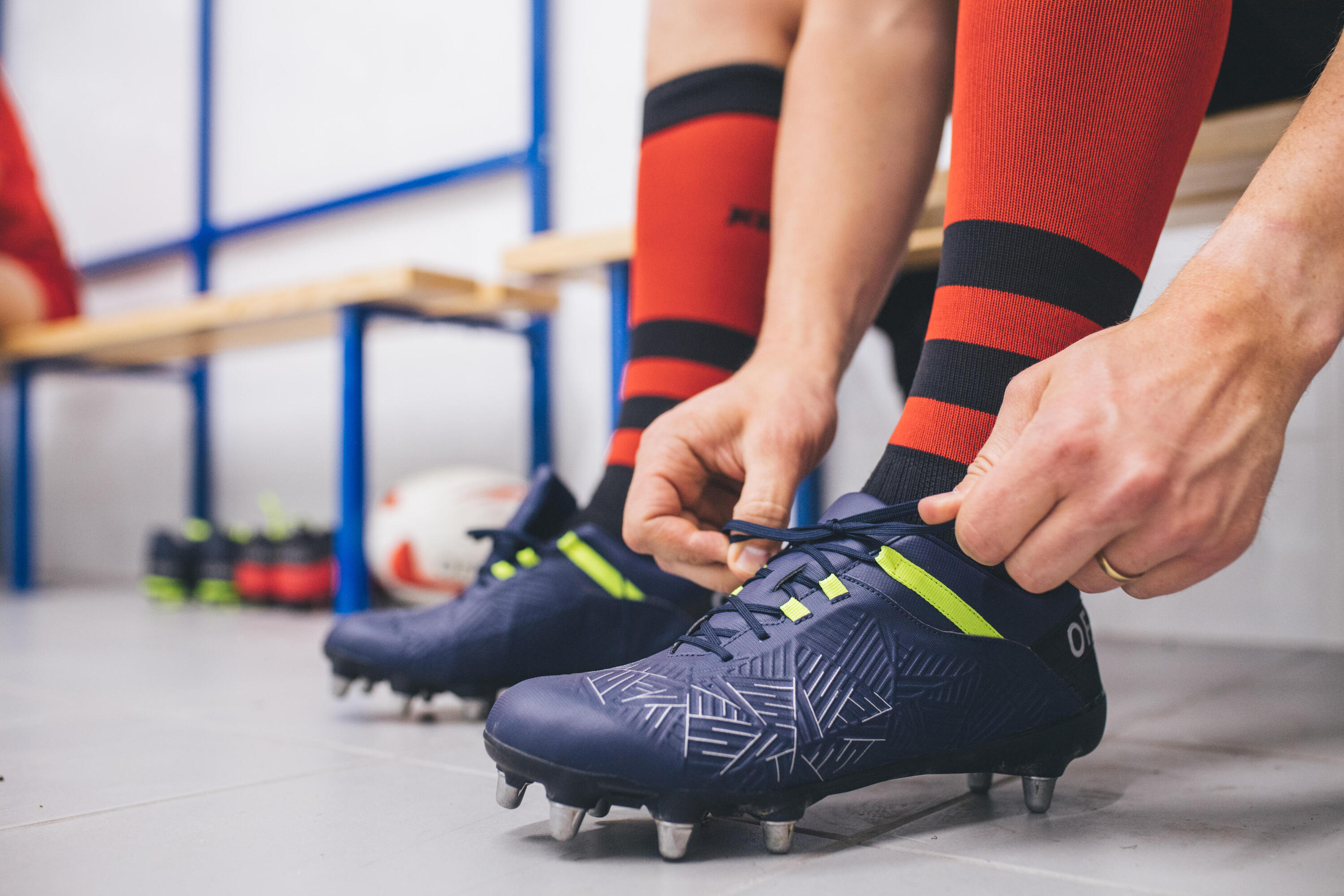 Buty do rugby na grząską nawierzchnię Density R500 SG 8 korków 8/10