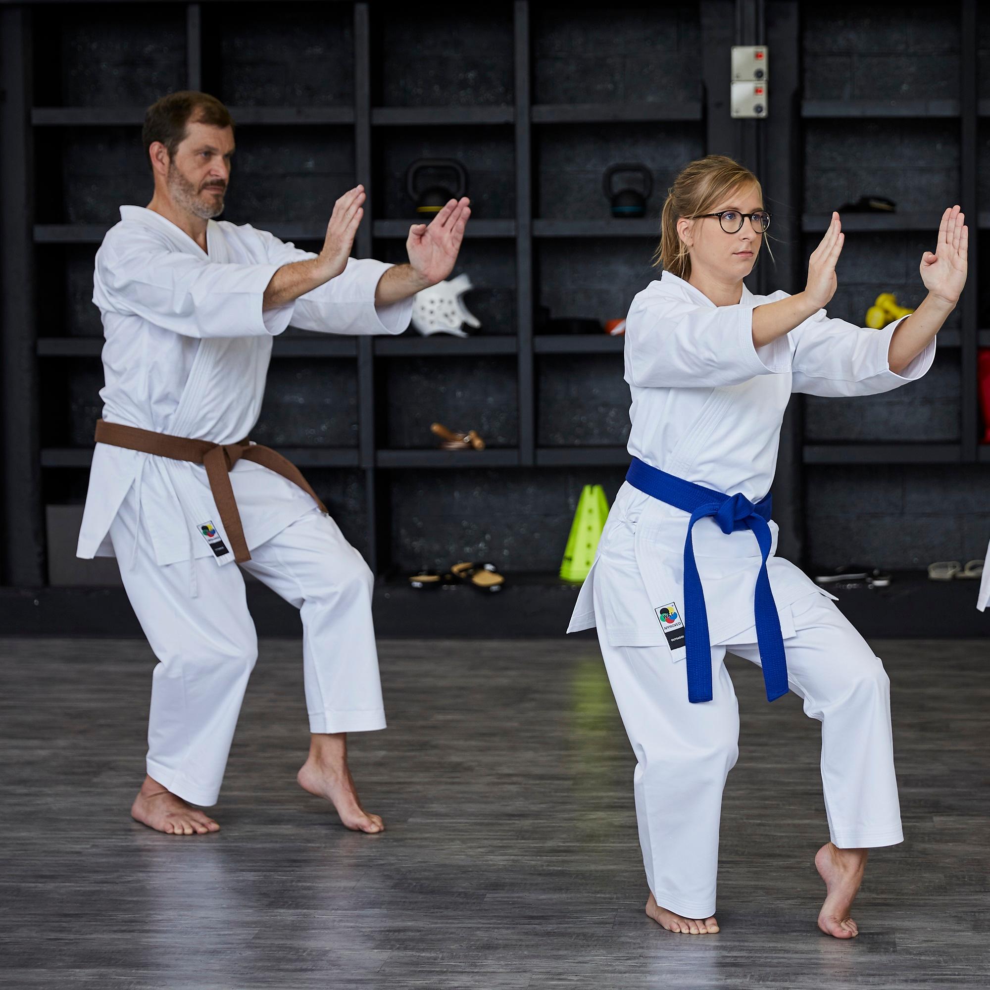 Kimono adulto karate 500 cotone 100% bianco 15/19