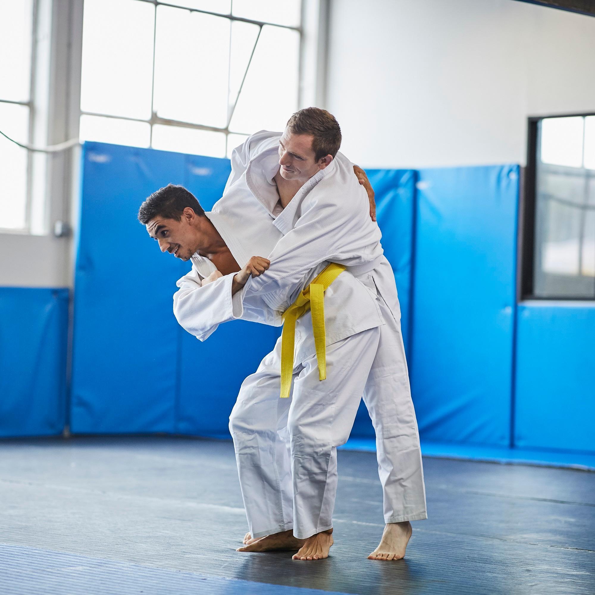 Judogi kimono judo adulto Outshock 100 blanco Decathlon