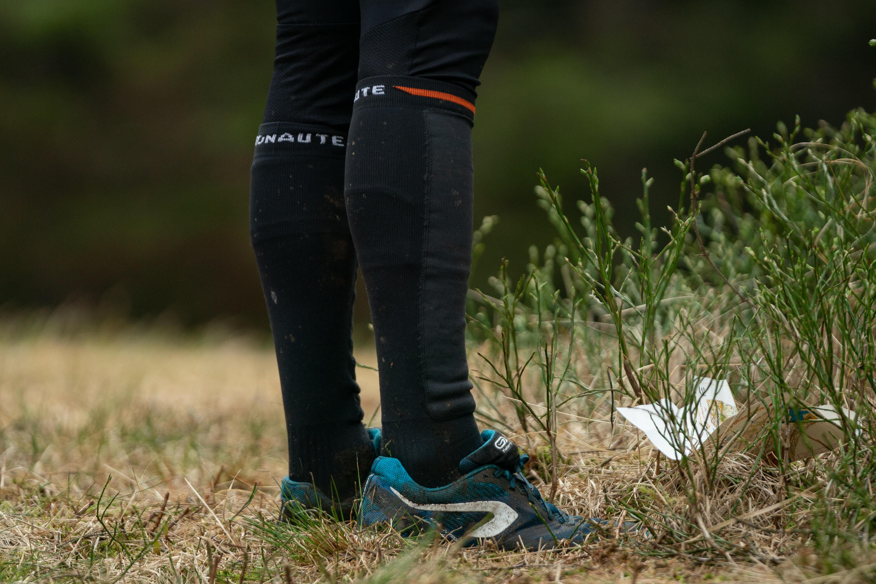 CHAUSSETTES HAUTES POUR COURSE D'ORIENTATION NOIRES 12/22