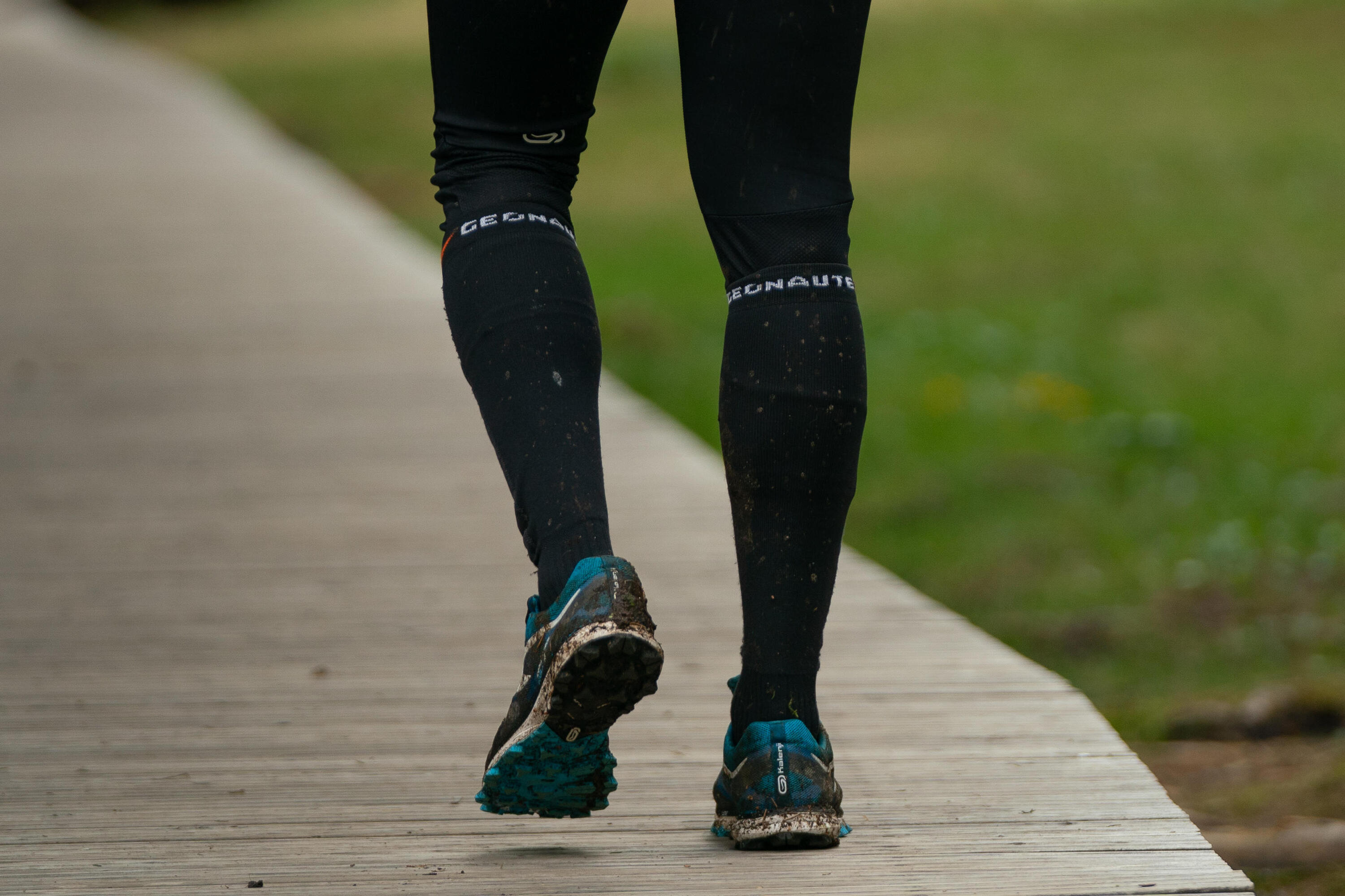 CHAUSSETTES HAUTES POUR COURSE D'ORIENTATION NOIRES 15/22