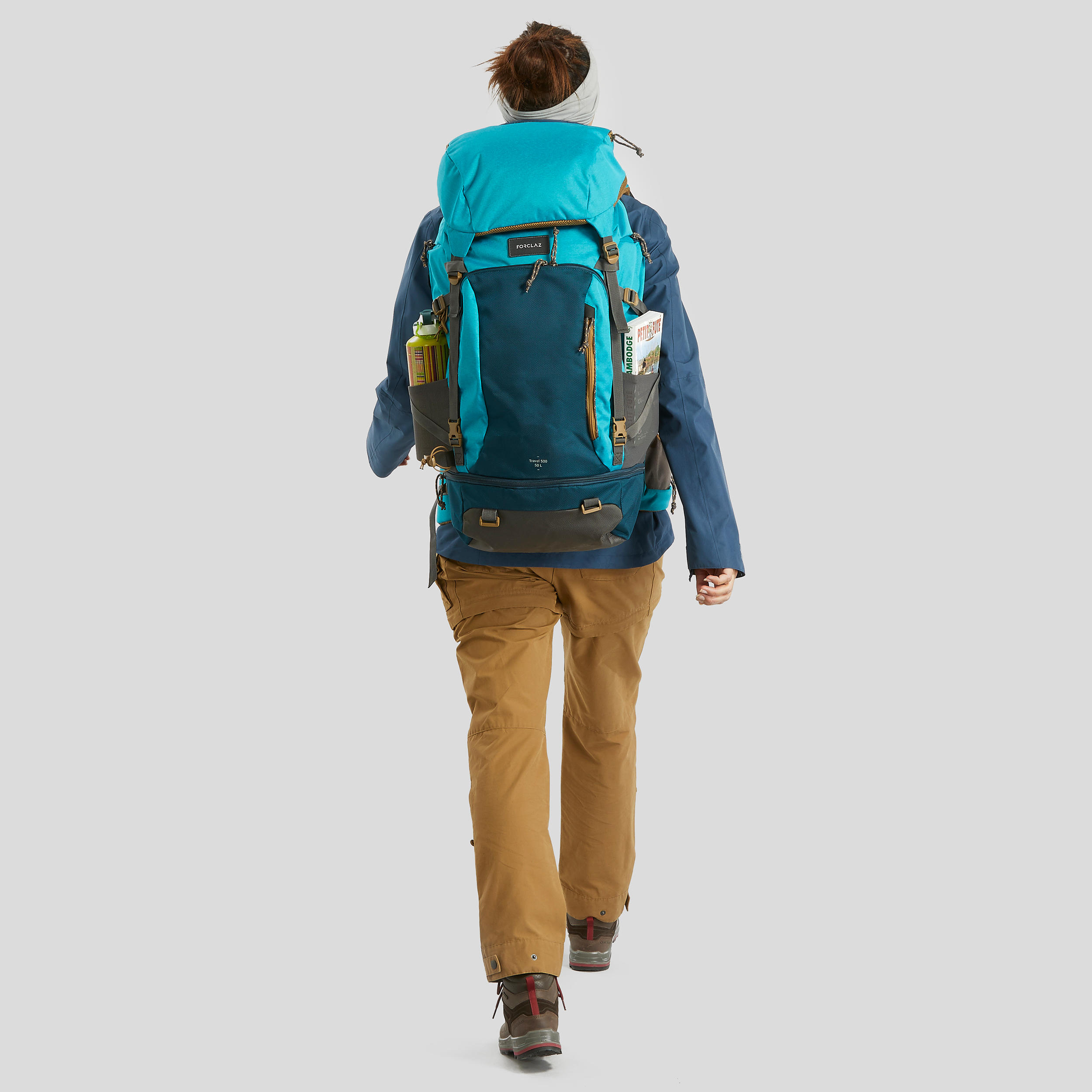 MOCHILA DE TREKKING Y MONTAÑA TRAVEL500 50 LITROS CELESTE - Decathlon