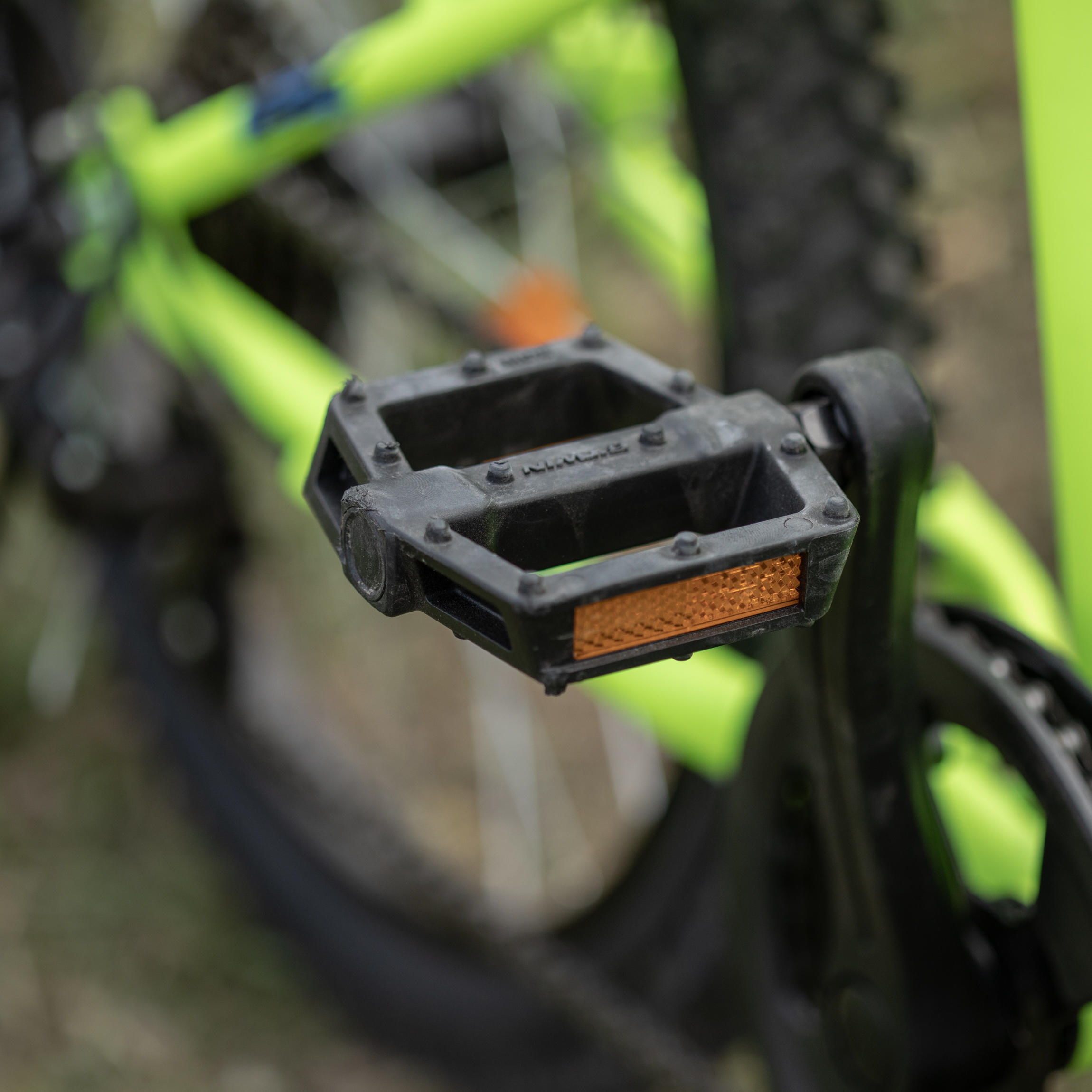 VTT ENFANT ROCKRIDER ST 500 20 POUCES 6-9 ans Jaune Fluo 10/12