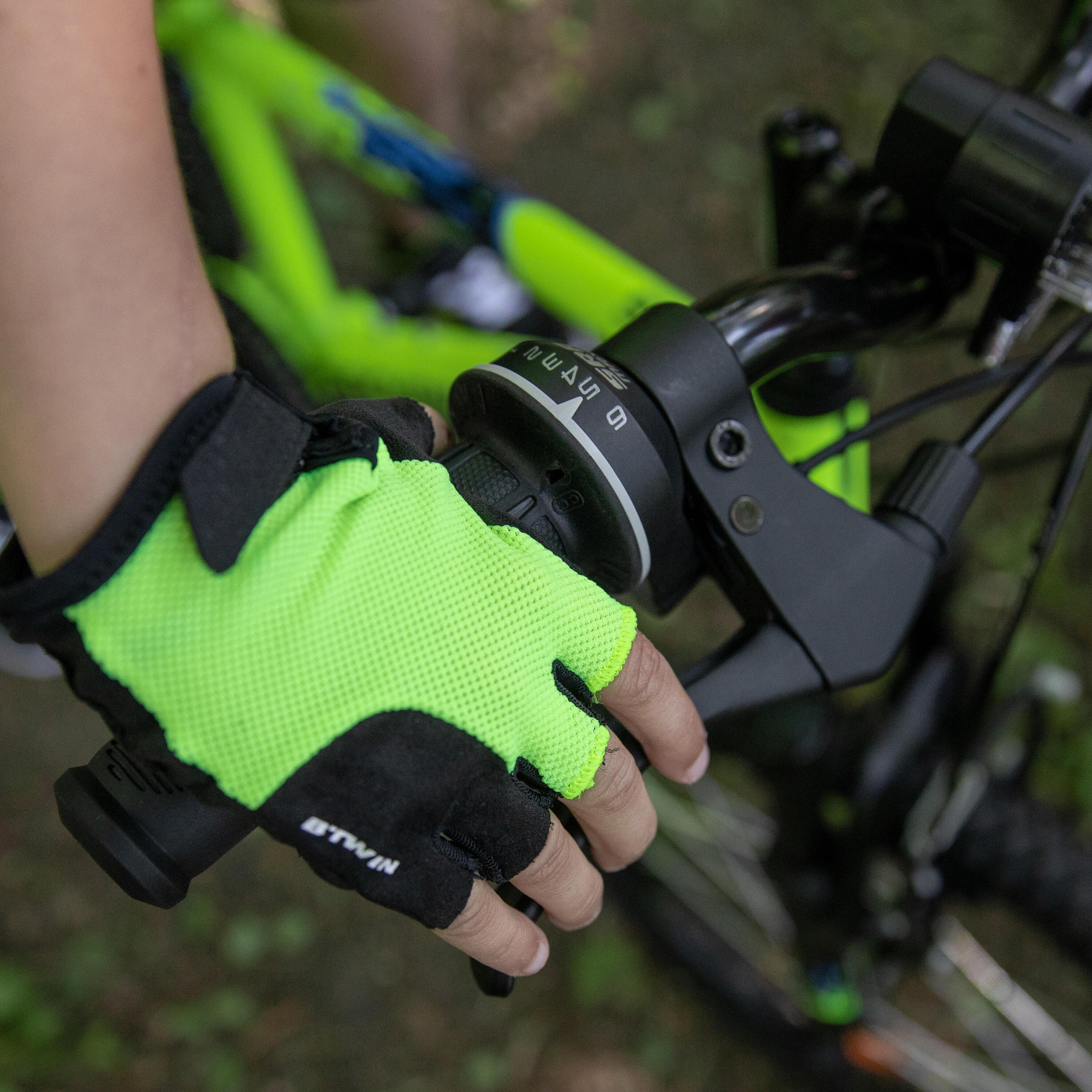 VTT ENFANT ROCKRIDER ST 500 20 POUCES 6-9 ans Jaune Fluo 6/12