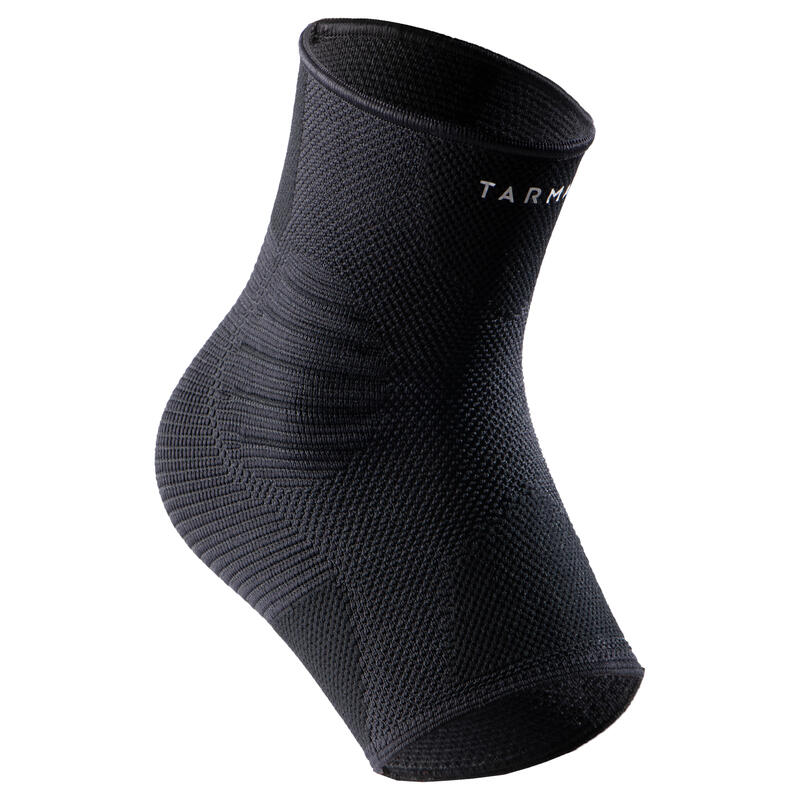 Zpevňující ortéza na kotník na pravou/levou nohu Soft 500 černá