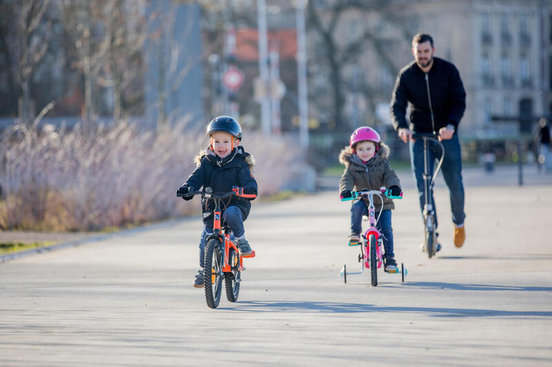 Accompagnare e motivare i bambini ad andare in bici