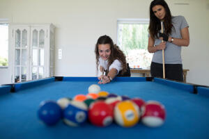 LE BILLARD N'EST PAS UN SPORT D'HOMME LE BILLARD N'EST PAS UN SPORT D'HOMME