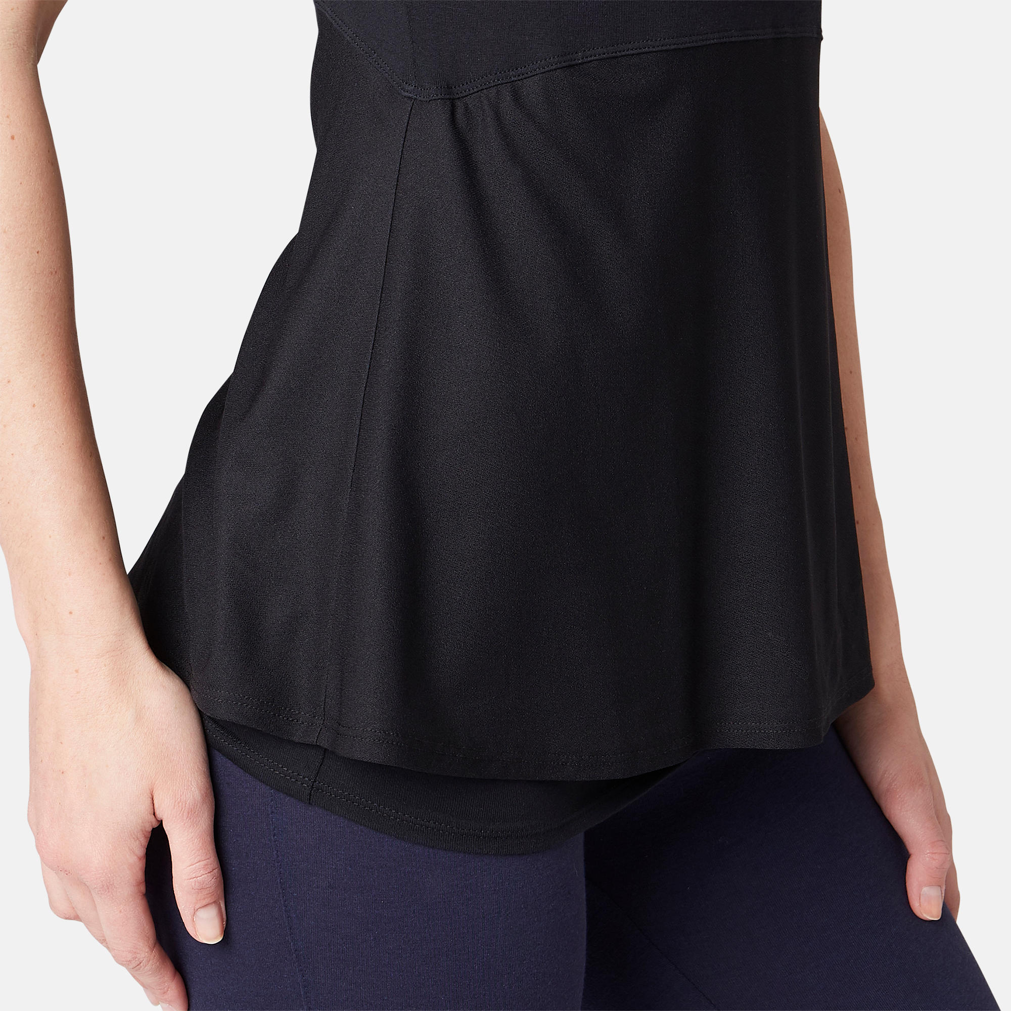 2-in-1 Women's Gentle Gym & Pilates T-Shirt - Black 7/8