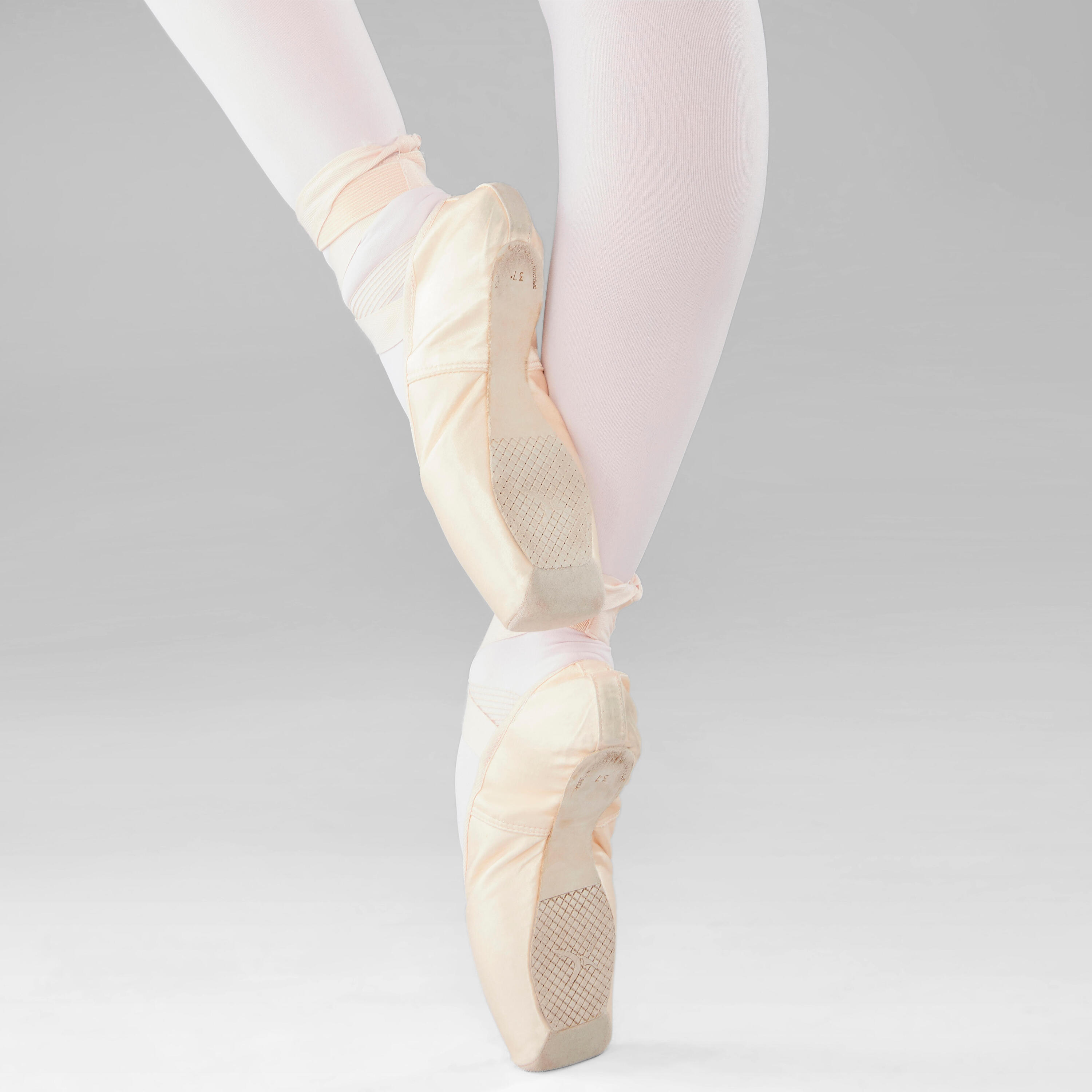 Beginner Pointe Shoes with Flexible Soles - Sizes 1 to 8 4/6