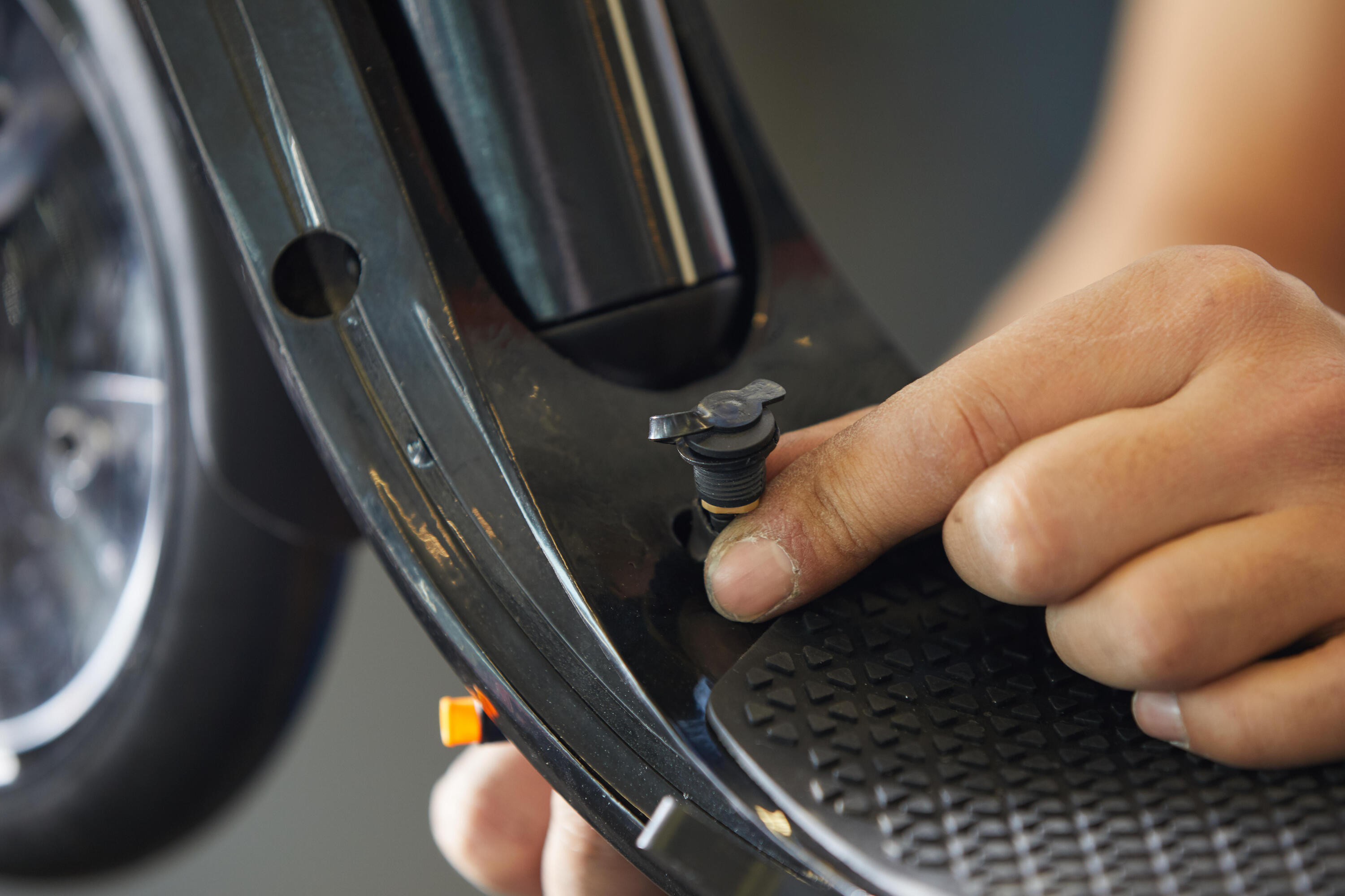 WORKSHOP Austausch Ladeplug für E-Scooter