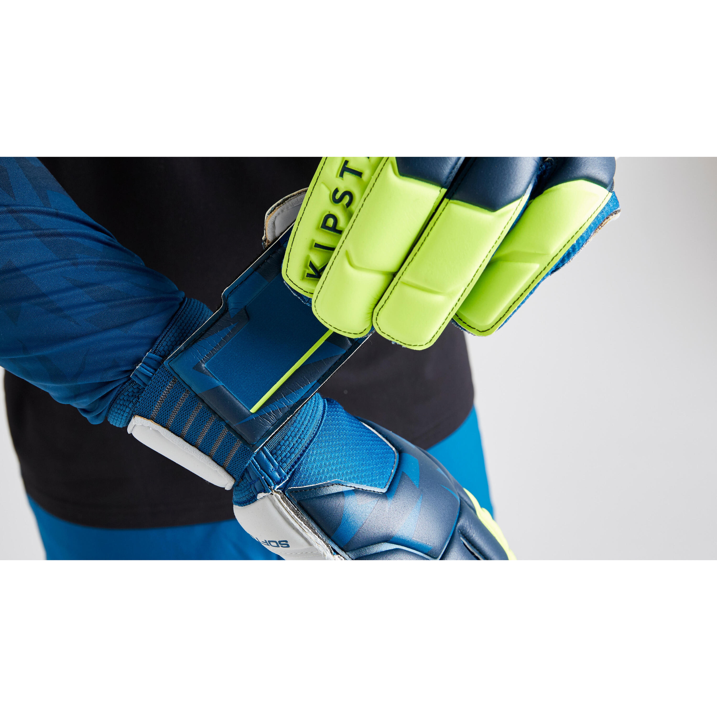 Adult Football Goalkeeper Gloves F500 - Blue/Yellow 10/15
