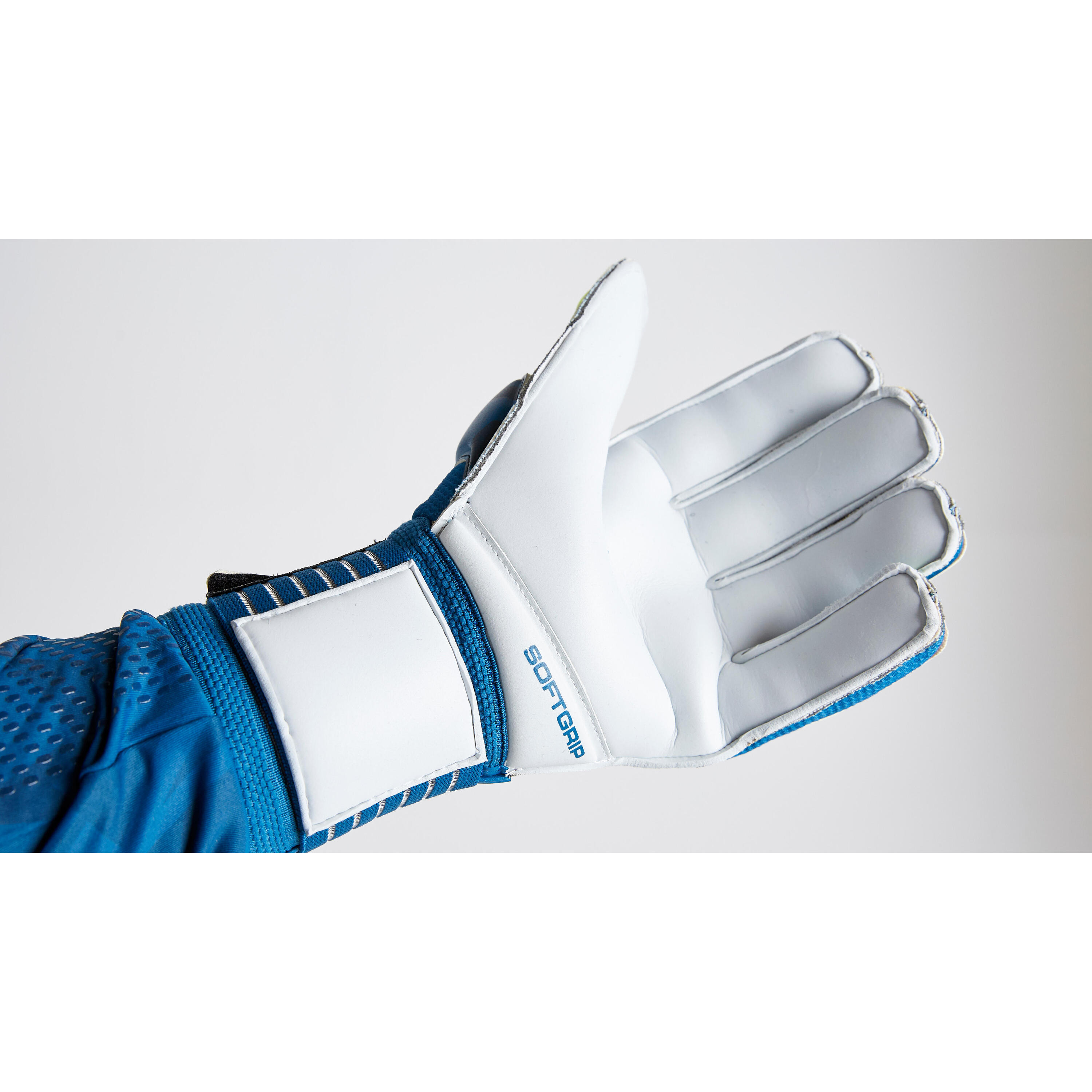 Adult Football Goalkeeper Gloves F500 - Blue/Yellow 4/15