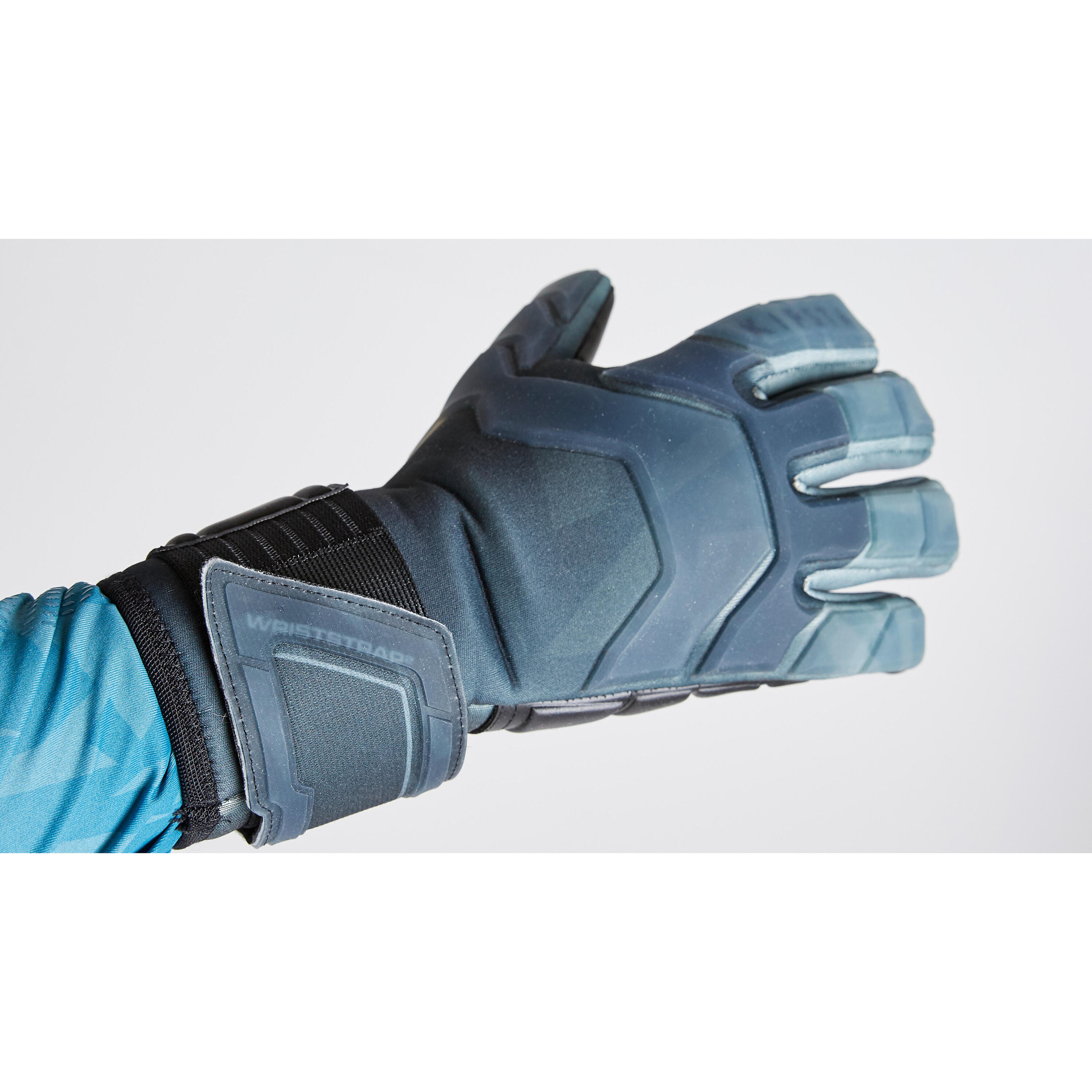 F900 Cold Negative Seam Adult Football Goalkeeper Gloves - Black 4/15