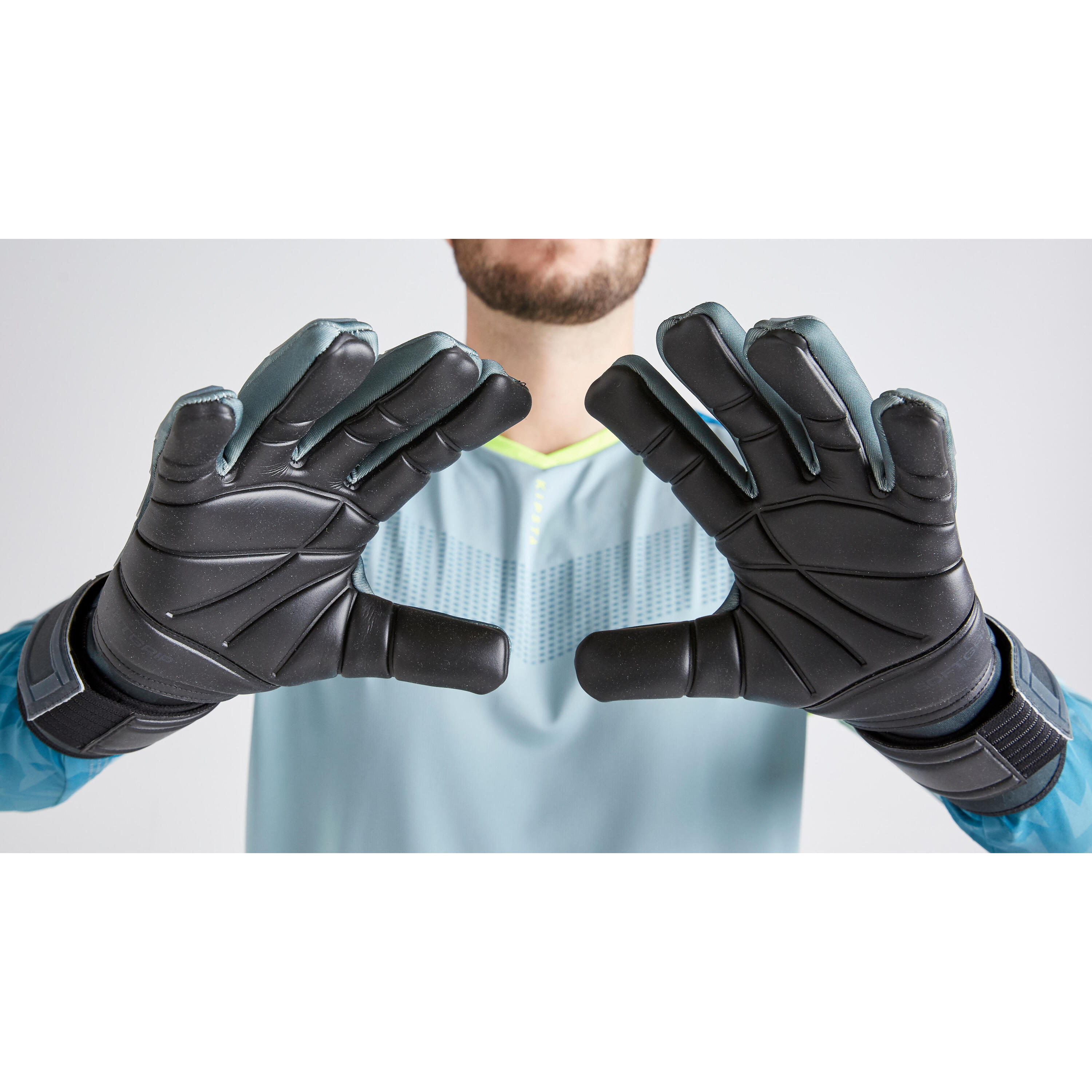 F900 Cold Negative Seam Adult Football Goalkeeper Gloves - Black 3/15