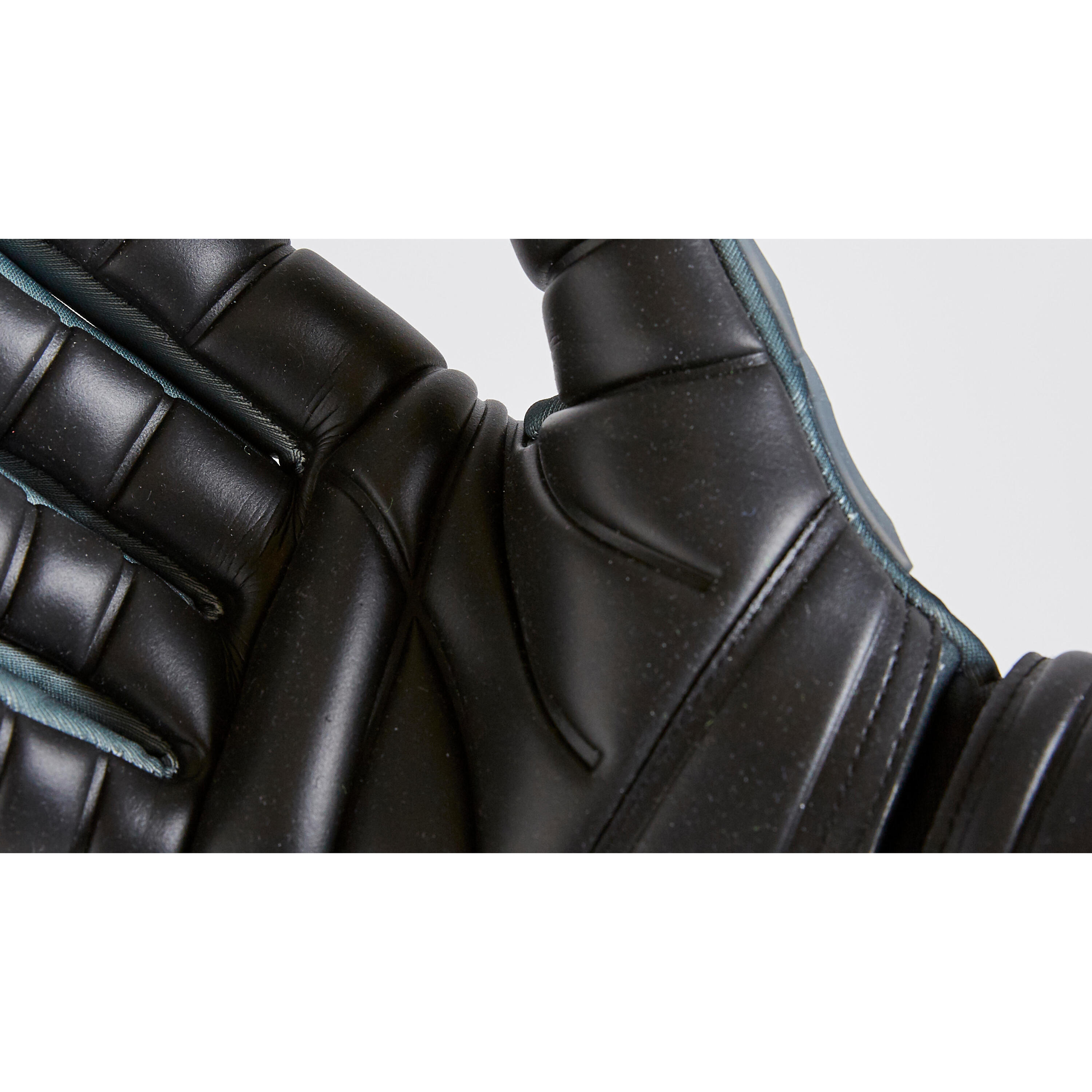 F900 Cold Negative Seam Adult Football Goalkeeper Gloves - Black 7/15