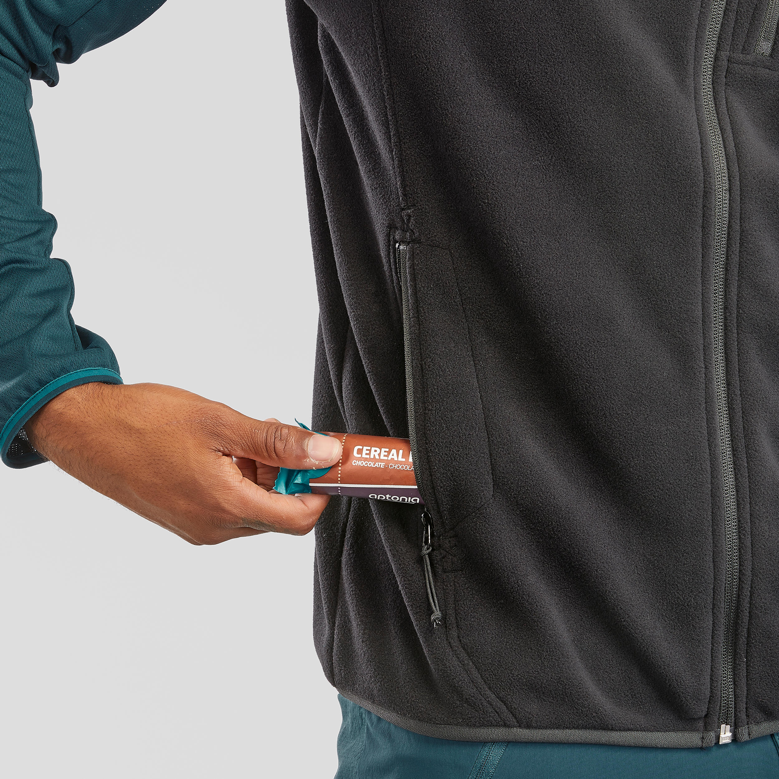 

Men’s Fleece Gilet MH120 - Black -  By QUECHUA | Decathlon