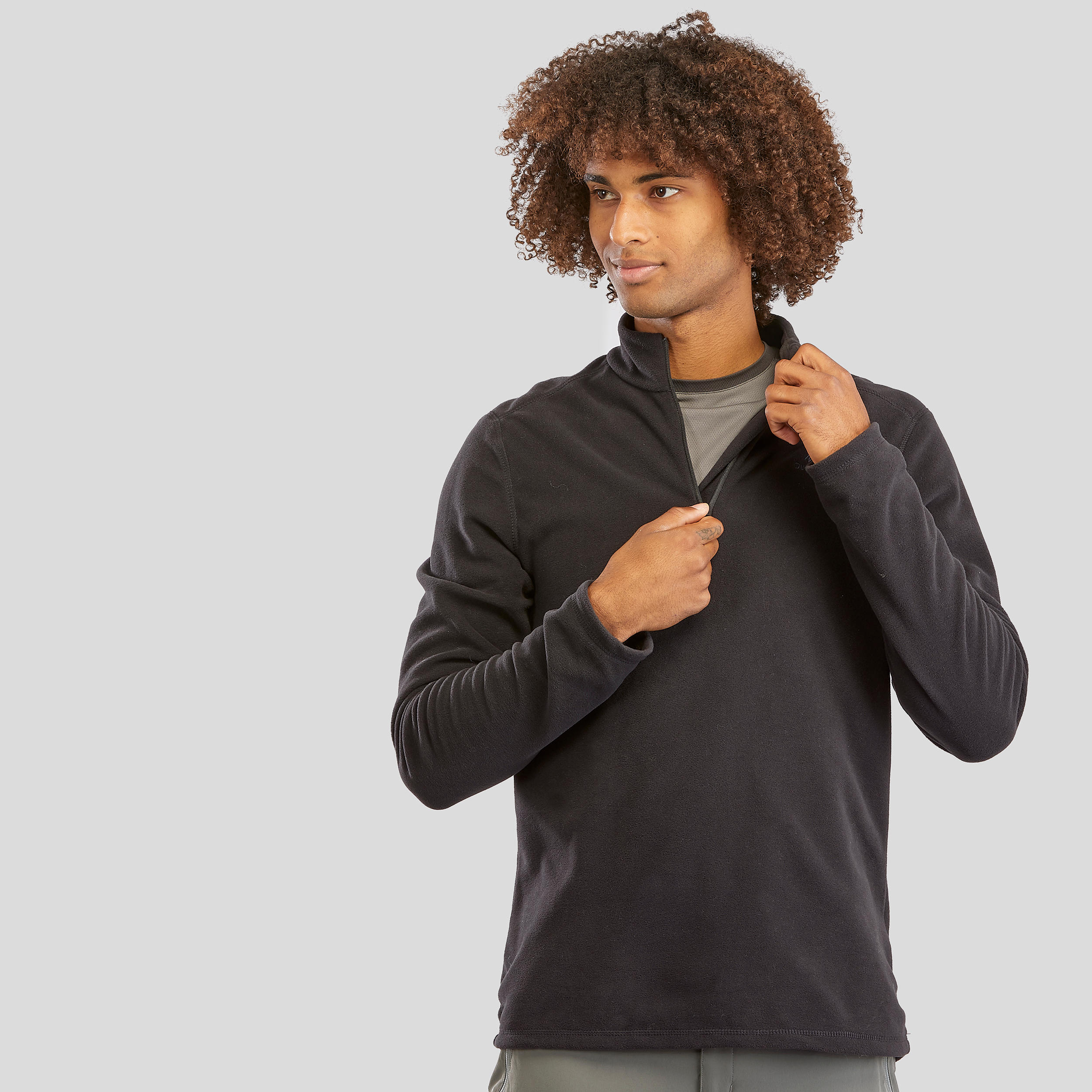 QUECHUA Fleecepullover Herren Bergwandern – MH100 Zip schwarz | 03608439346606 QUECHUA Fleecepullover Herren Bergwandern – MH100 Zip schwarz | 03608439346606