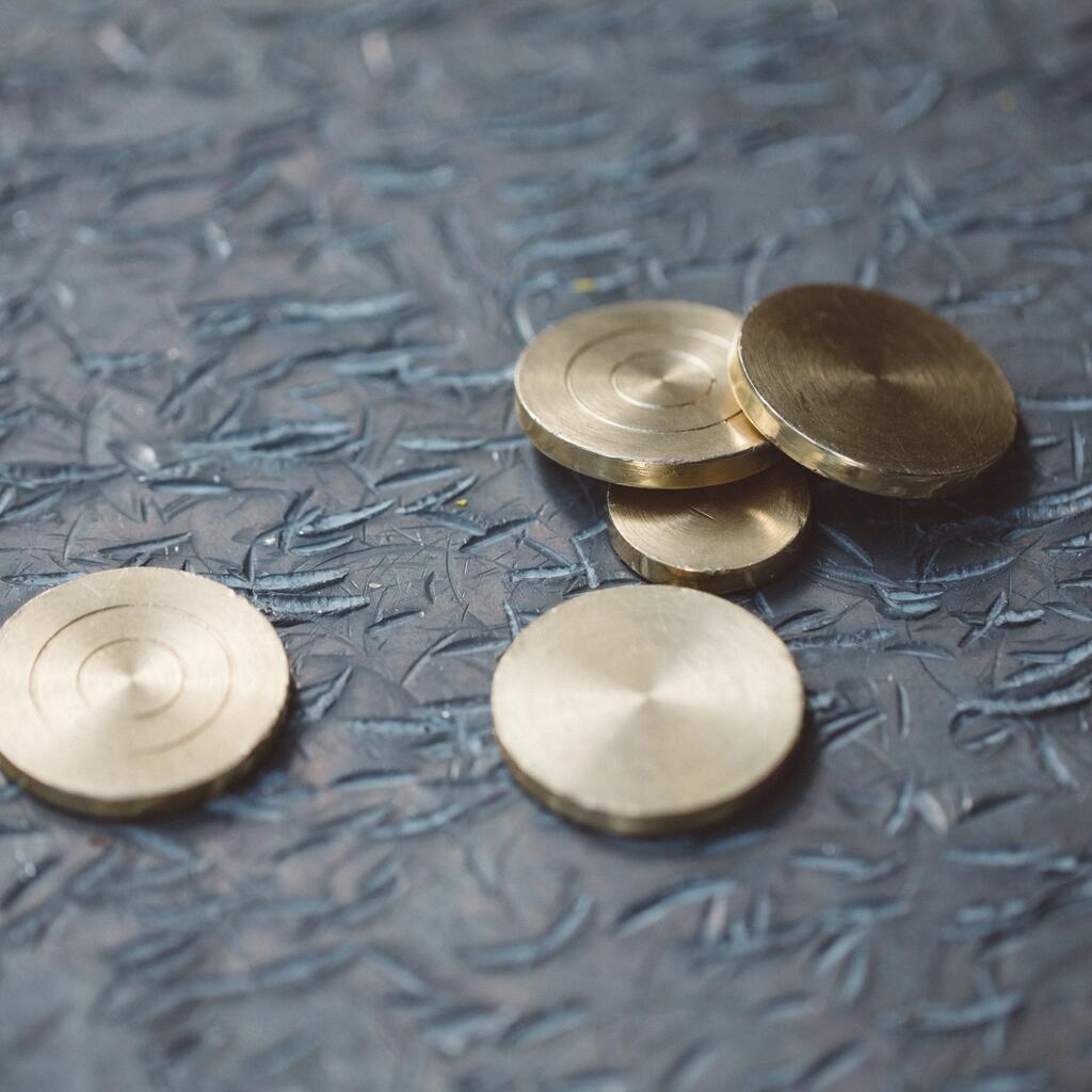 Set of 12 Brass Vendéen Discs + 1 Jack