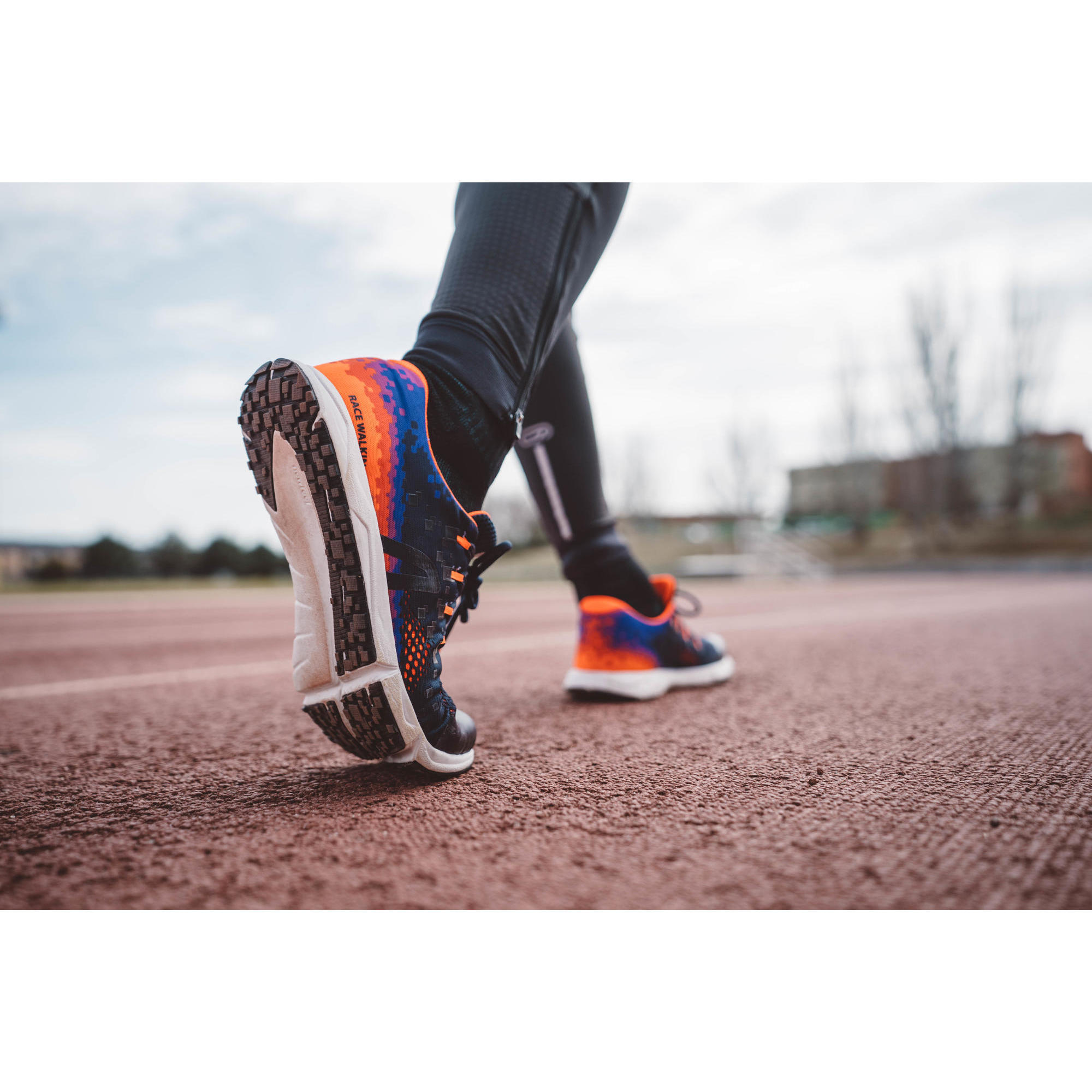 Кроссовки для спортивной ходьбы мужские RW 500 сине-оранжевые NEWFEEL