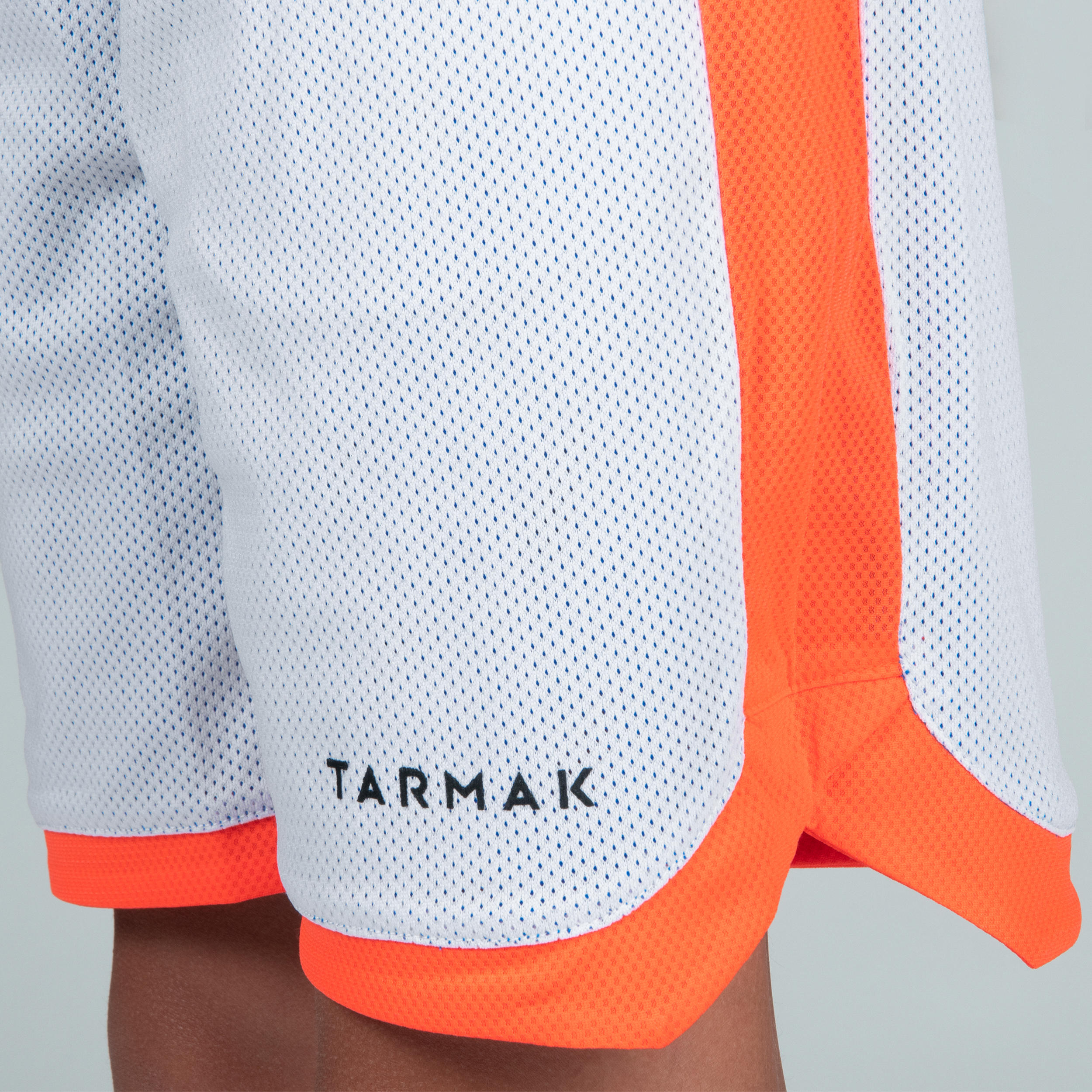 SH500R Boys'/Girls' Intermediate Basketball Reversible Shorts Blue/White/Orange 2/9