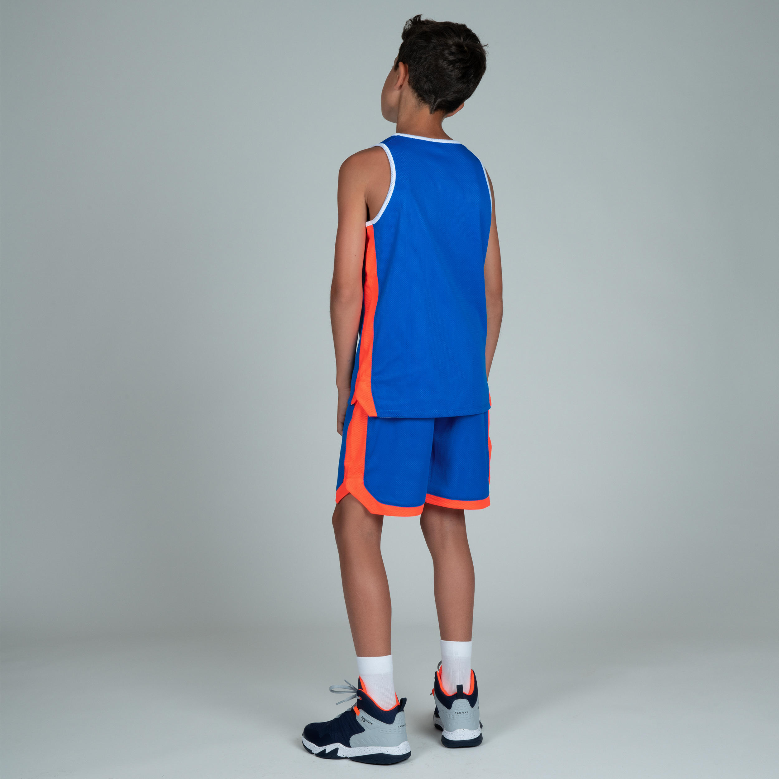 T500R Boys'/Girls' Intermediate Basketball Reversible Jersey - Blue/White 9/15