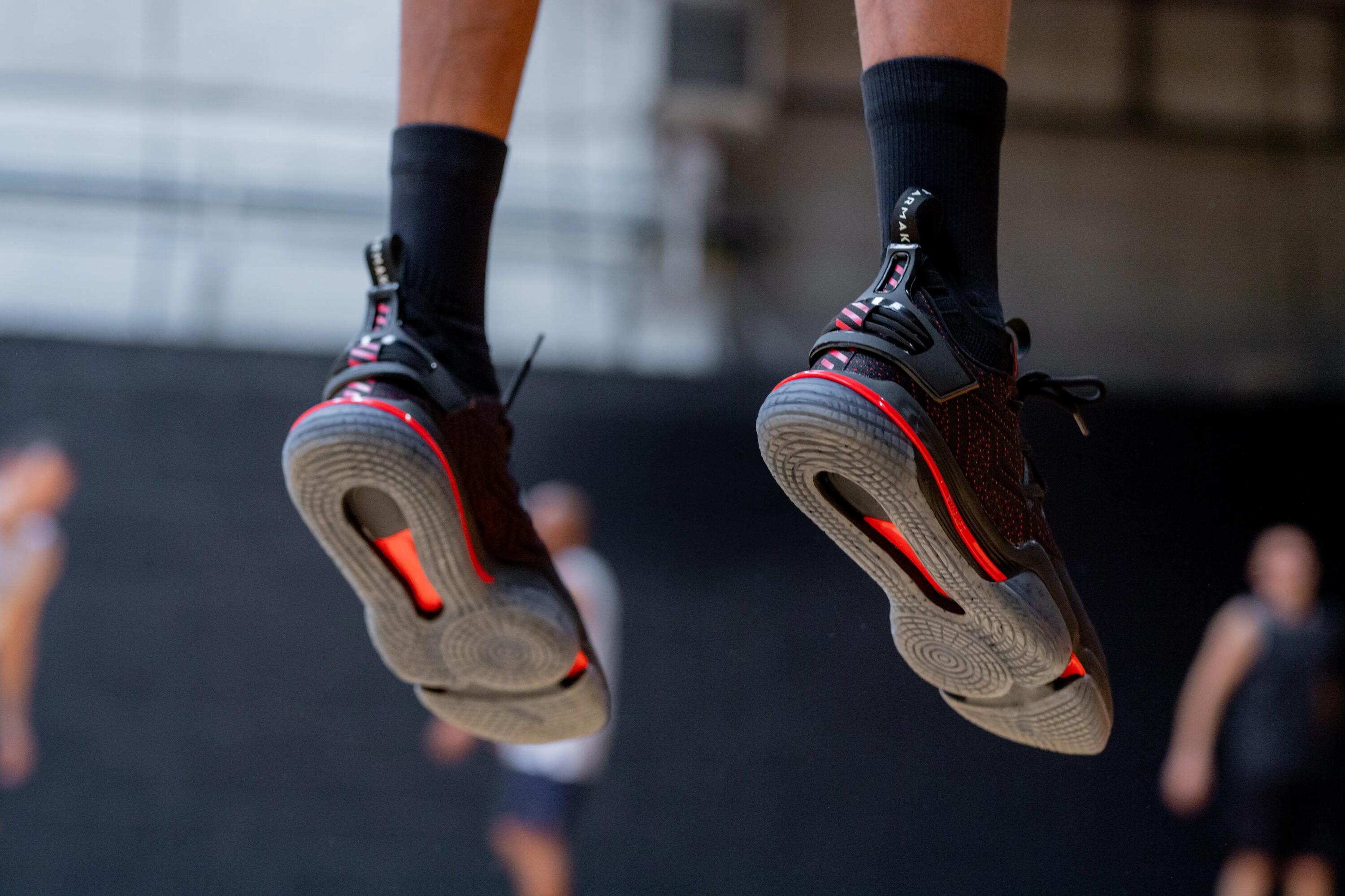 Mid-Rise Basketball Shoes SE900 - Black 8/14