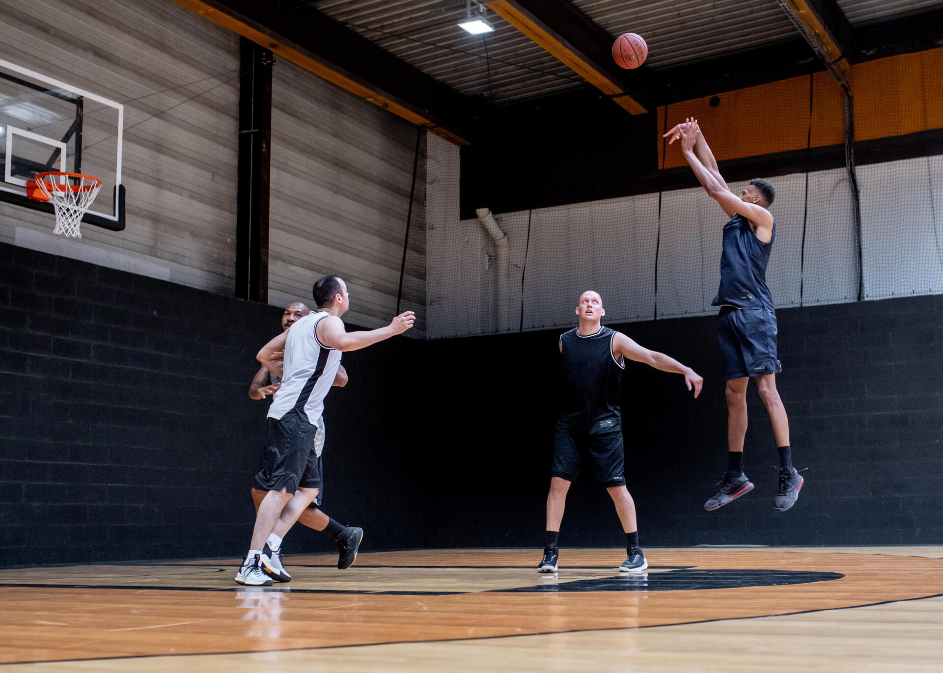 How To Choose Your Basketball Shoes