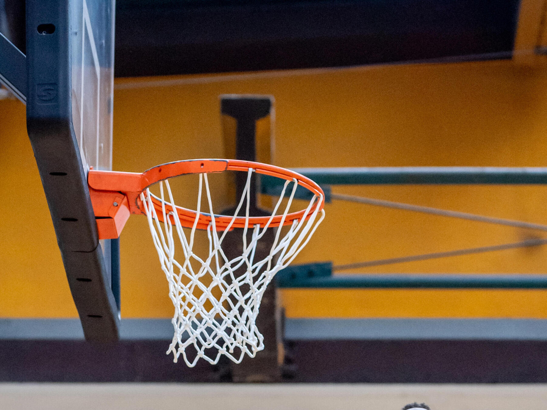 ¿A qué altura está una canasta de baloncesto? | Decathlon