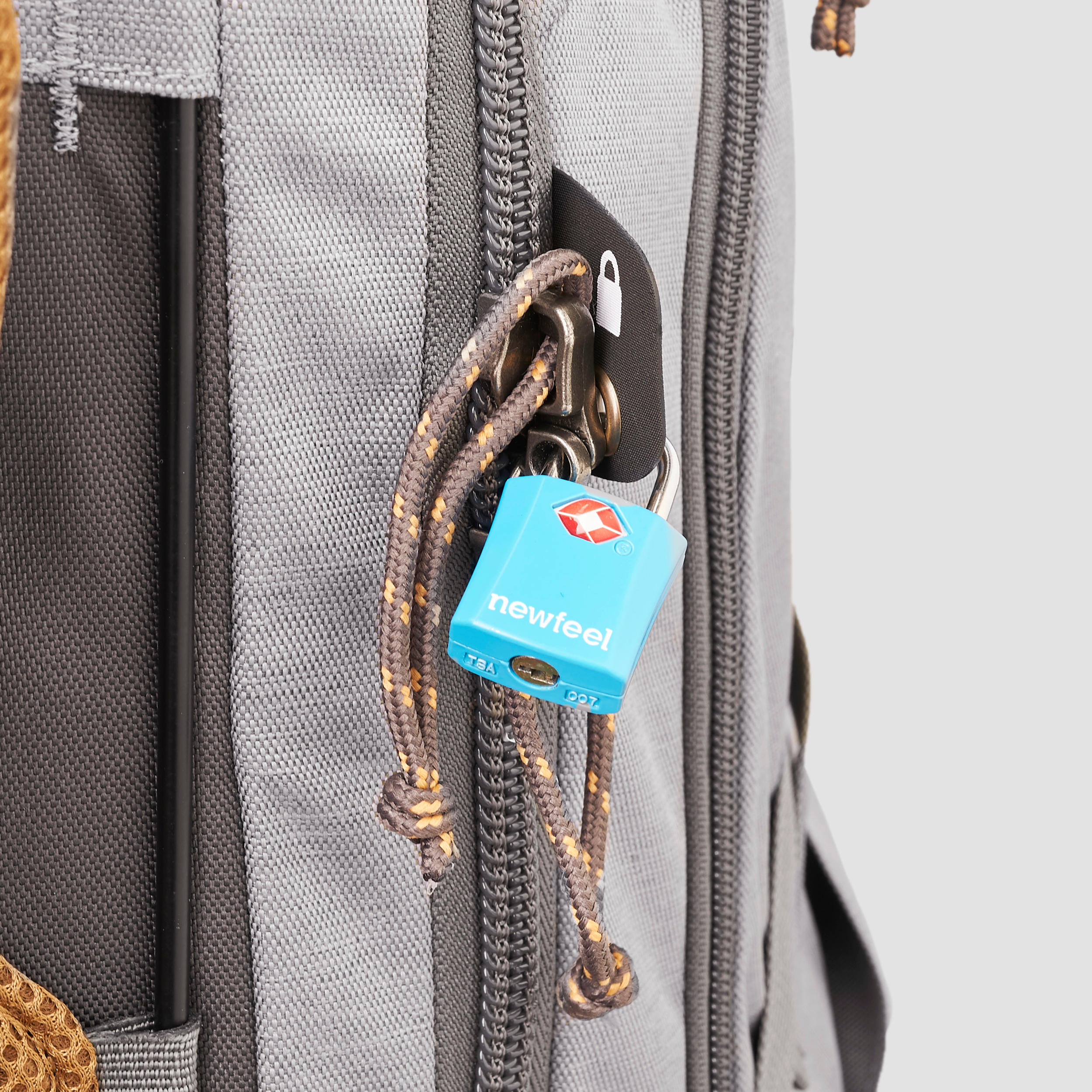 MALETA TROLLEY NEWFEEL Segunda mano en Nolotire Nolotire Santiago de  Compostela