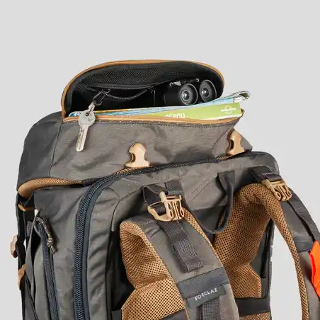 Travel 500 Men's Trekking 50 Litre Lockable Backpack - Grey