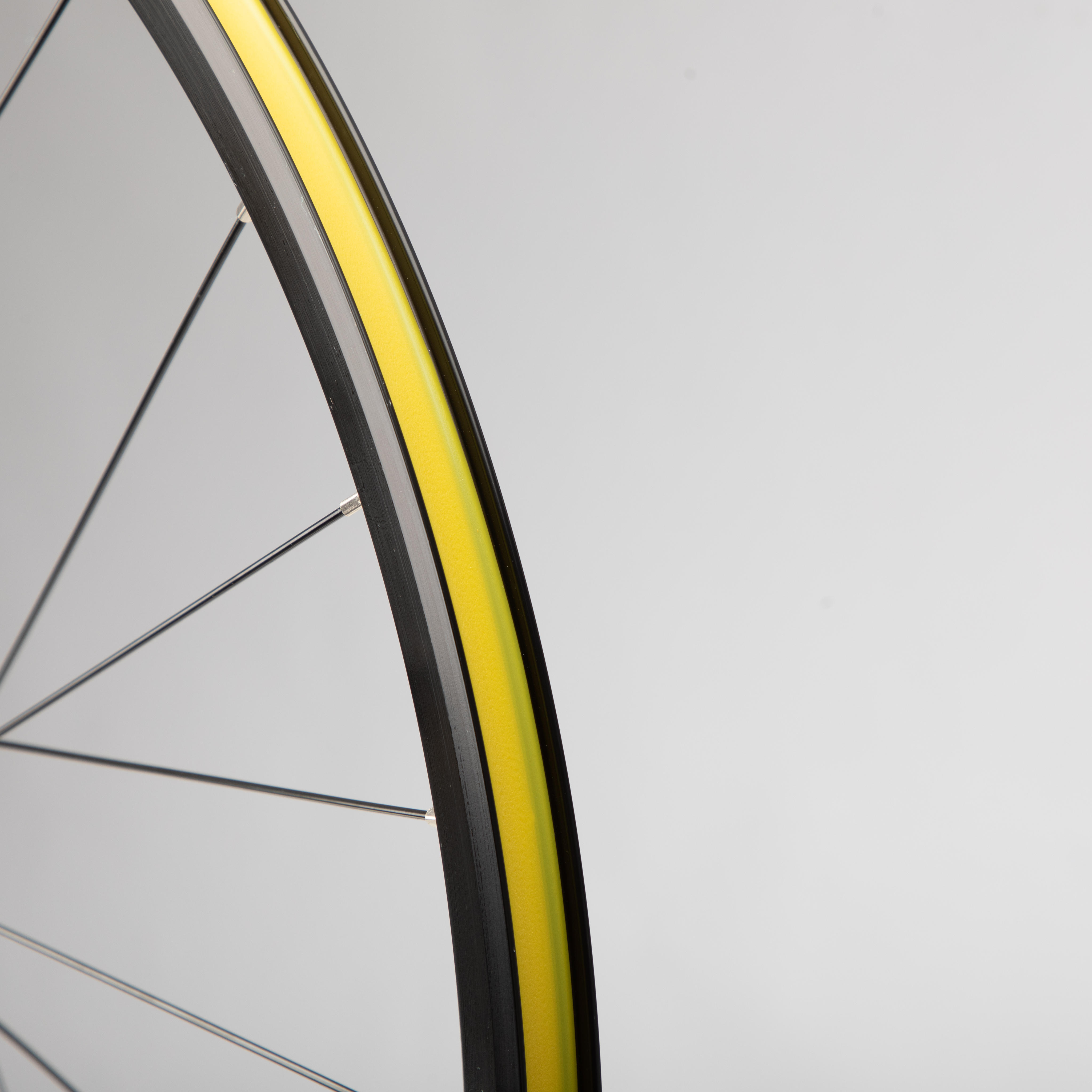 triban tubeless ready light wheels