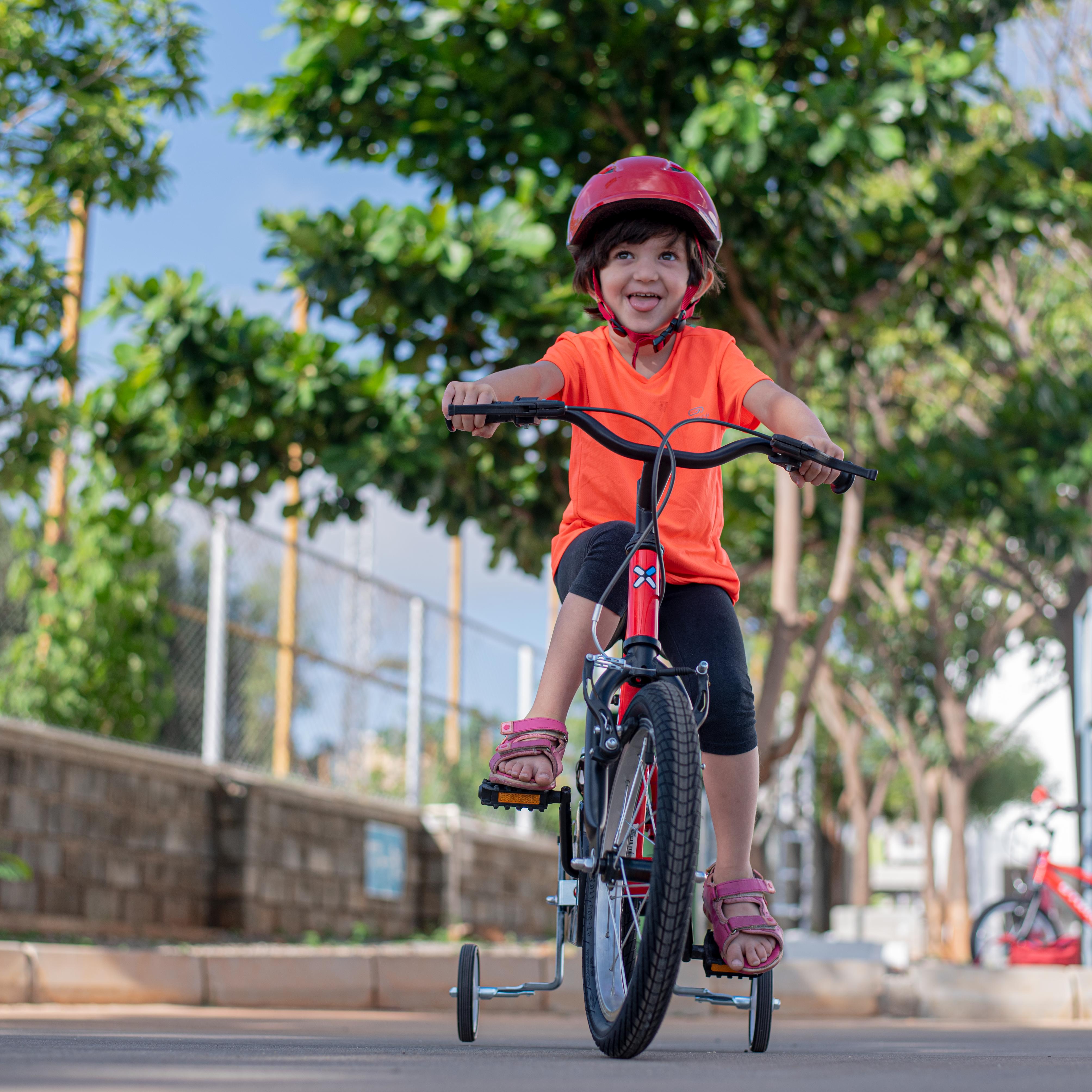 KIDS CYCLE  4 - 6 YEARS 16 INCH  ROBOT RED