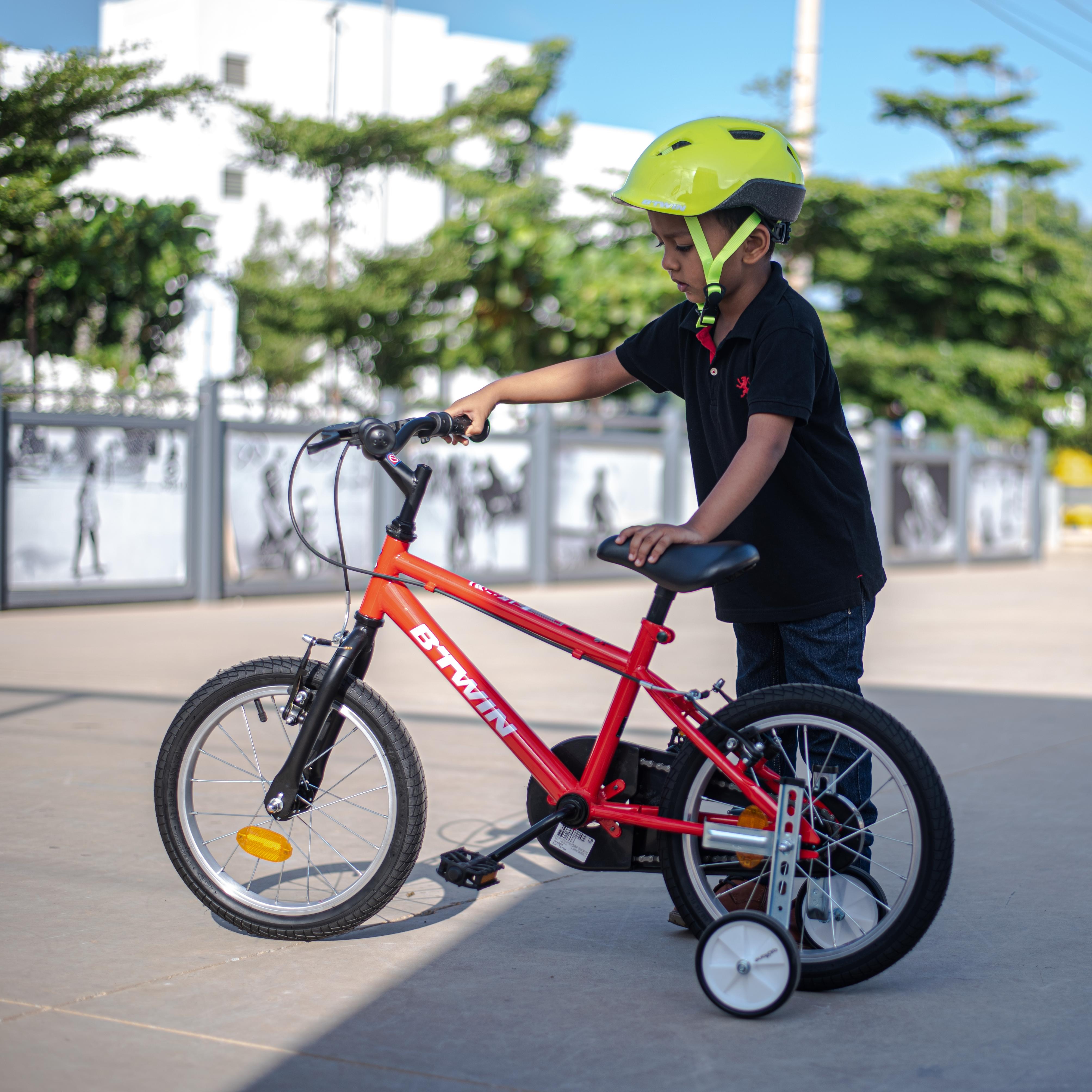 KIDS CYCLE  4 - 6 YEARS 16 INCH  ROBOT RED