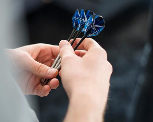 Machine à changer les pointes de fléchettes - Outil de repointage des  fléchettes pour changer les pointes des fléchettes