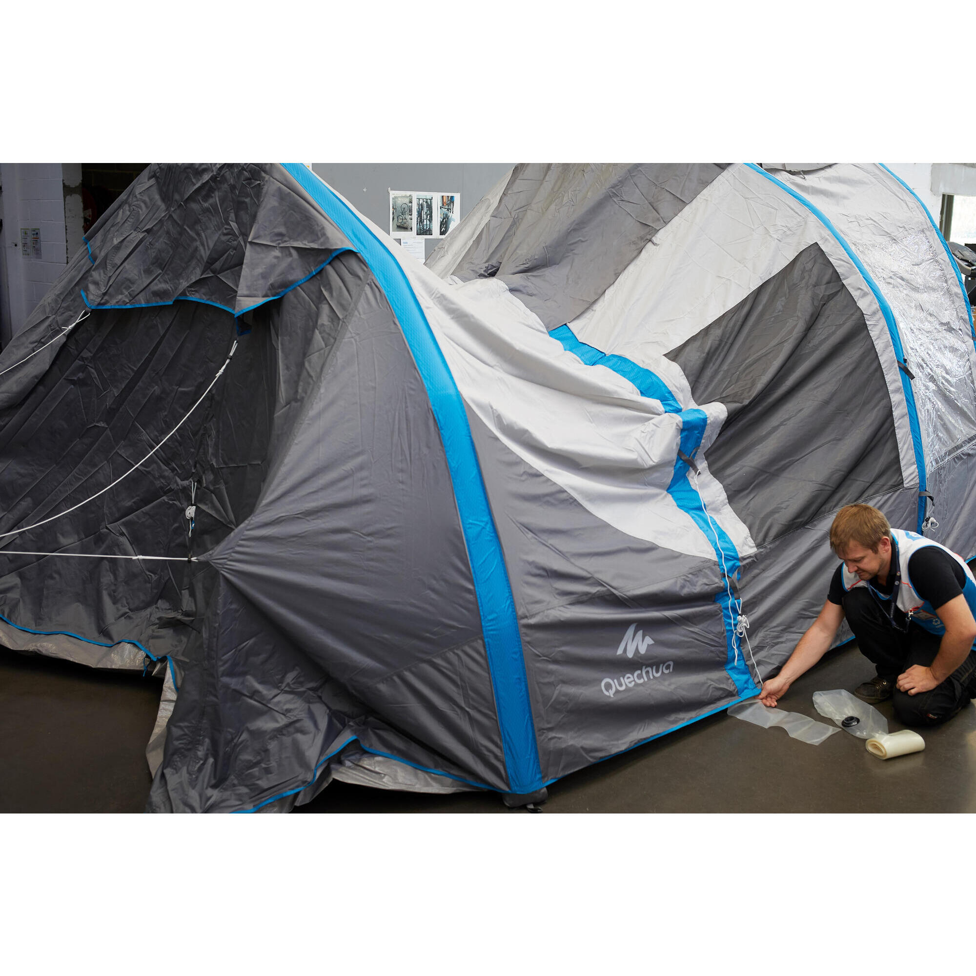 Changing an inflatable pole in an inflatable family tent.