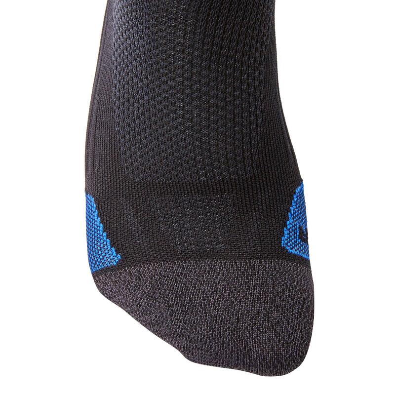 CHAUSSETTES DE RUNNING INVISIBLES FINES KIPRUN NOIRES BLEUES