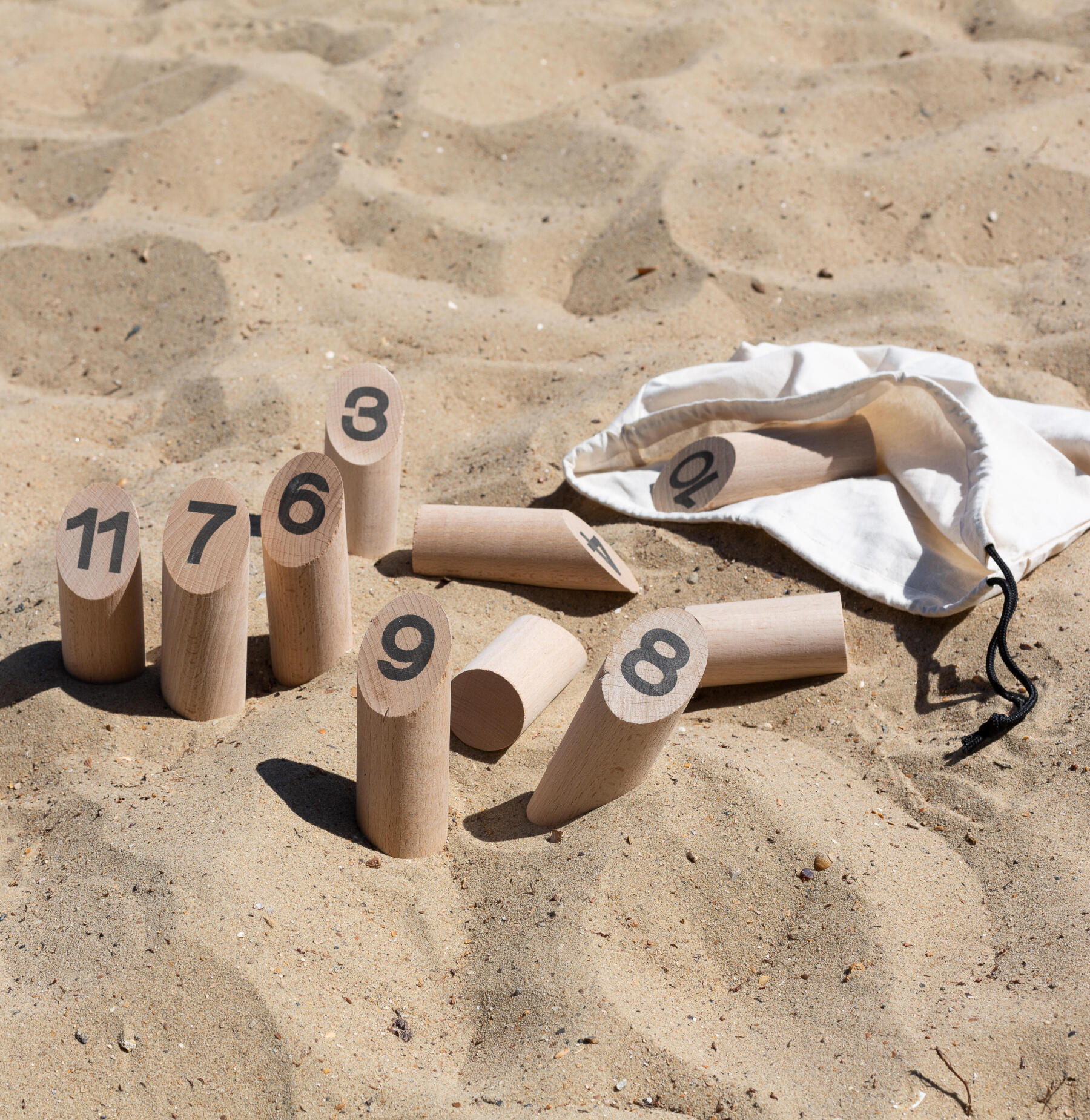 jeux-de-quilles-plage-sable