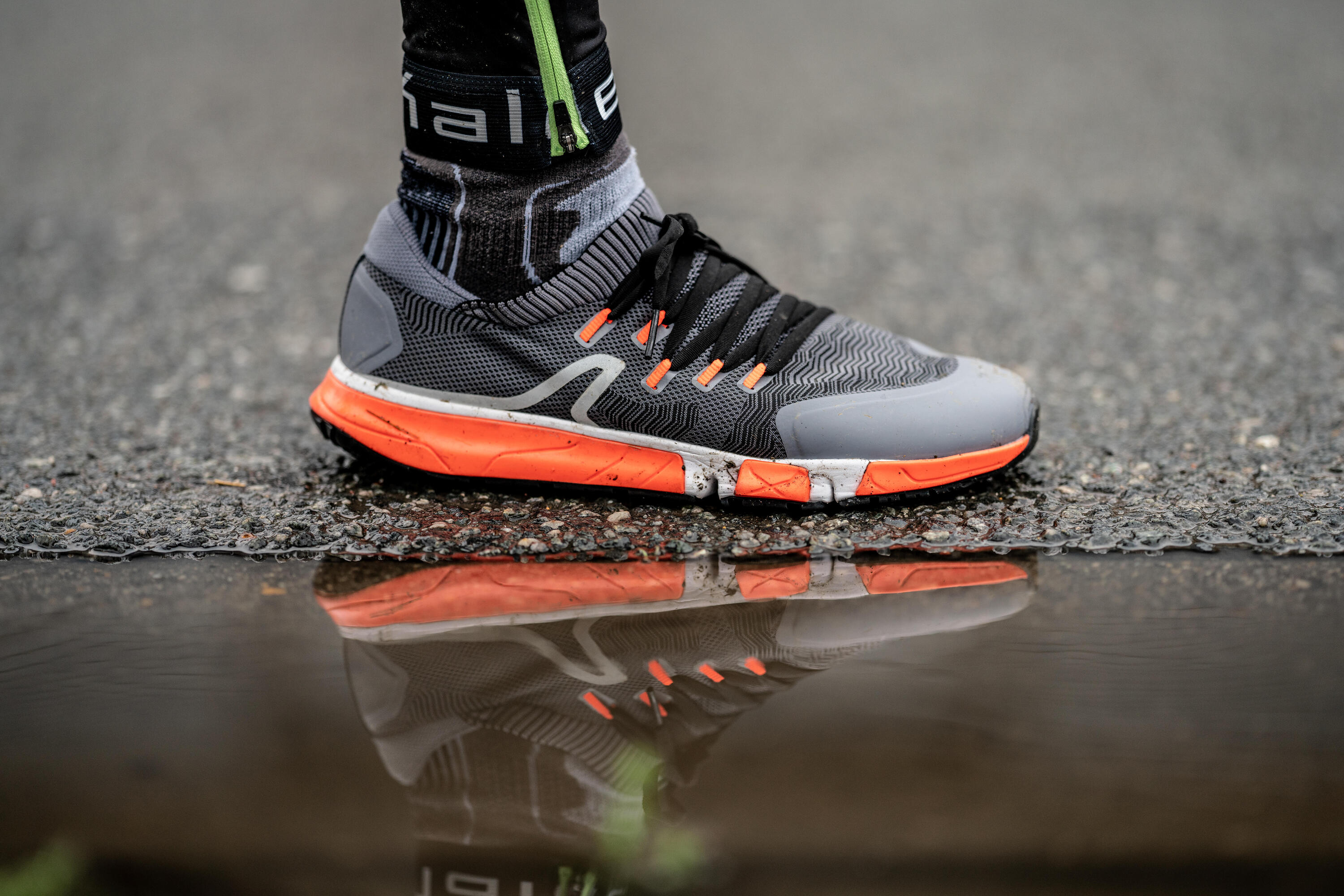 Freizeitschuhe Walking athletisches Gehen RW 900 Langstrecke grau/orange 16/16
