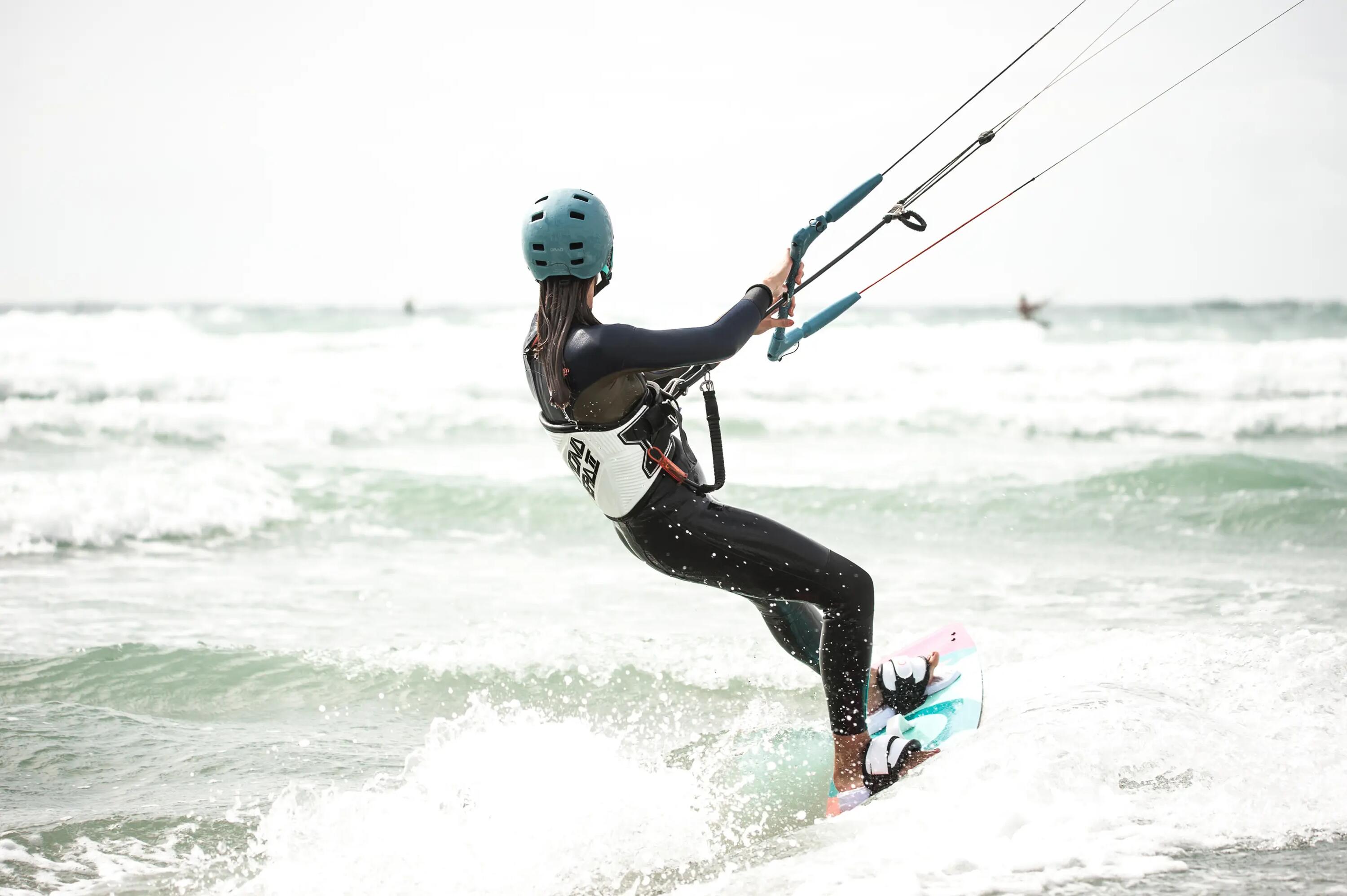 Sprzęt do kitesurfingu - co musisz kupić na początek?