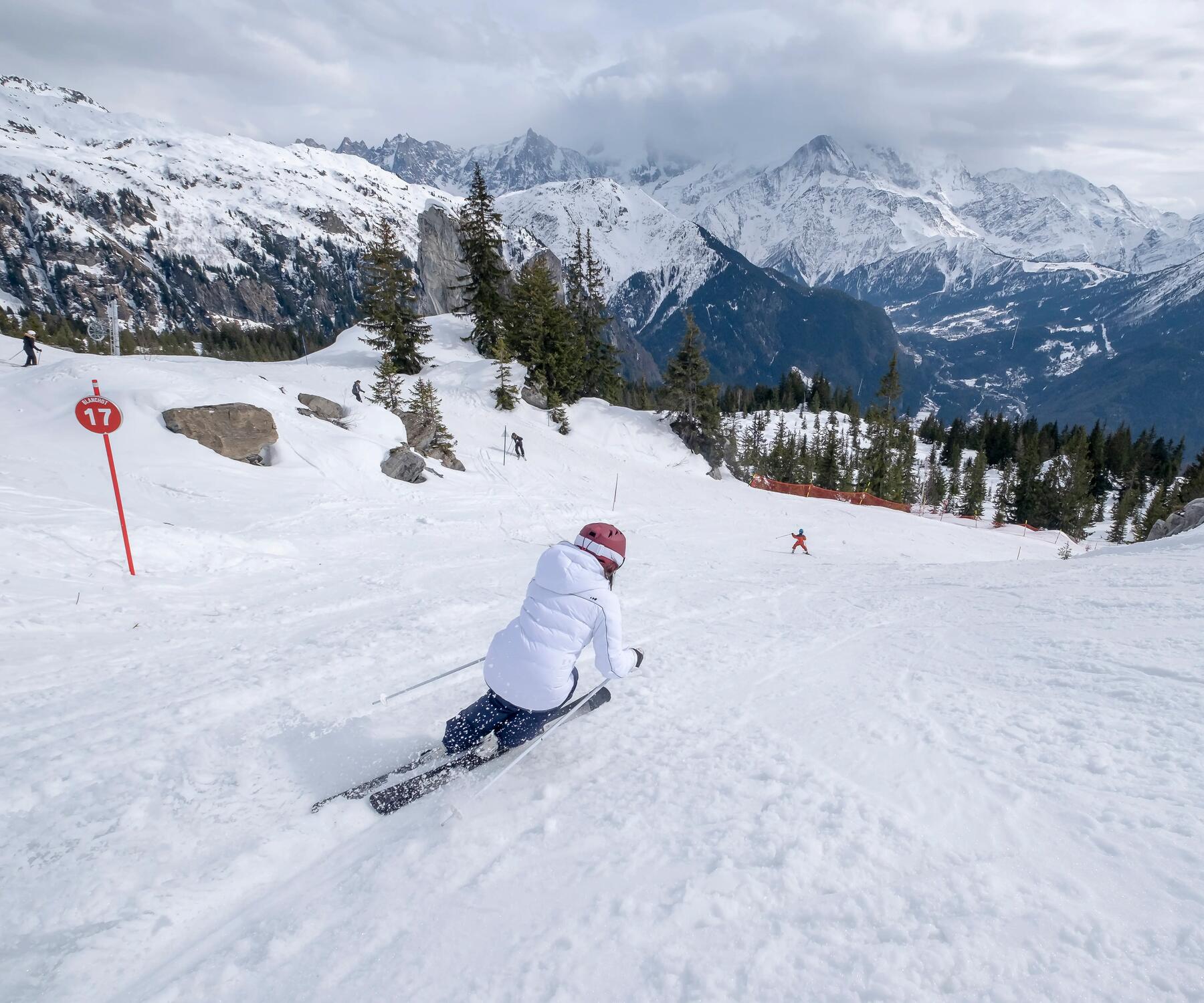 Ontdek hoe je op voorjaarssneeuw kan skiën